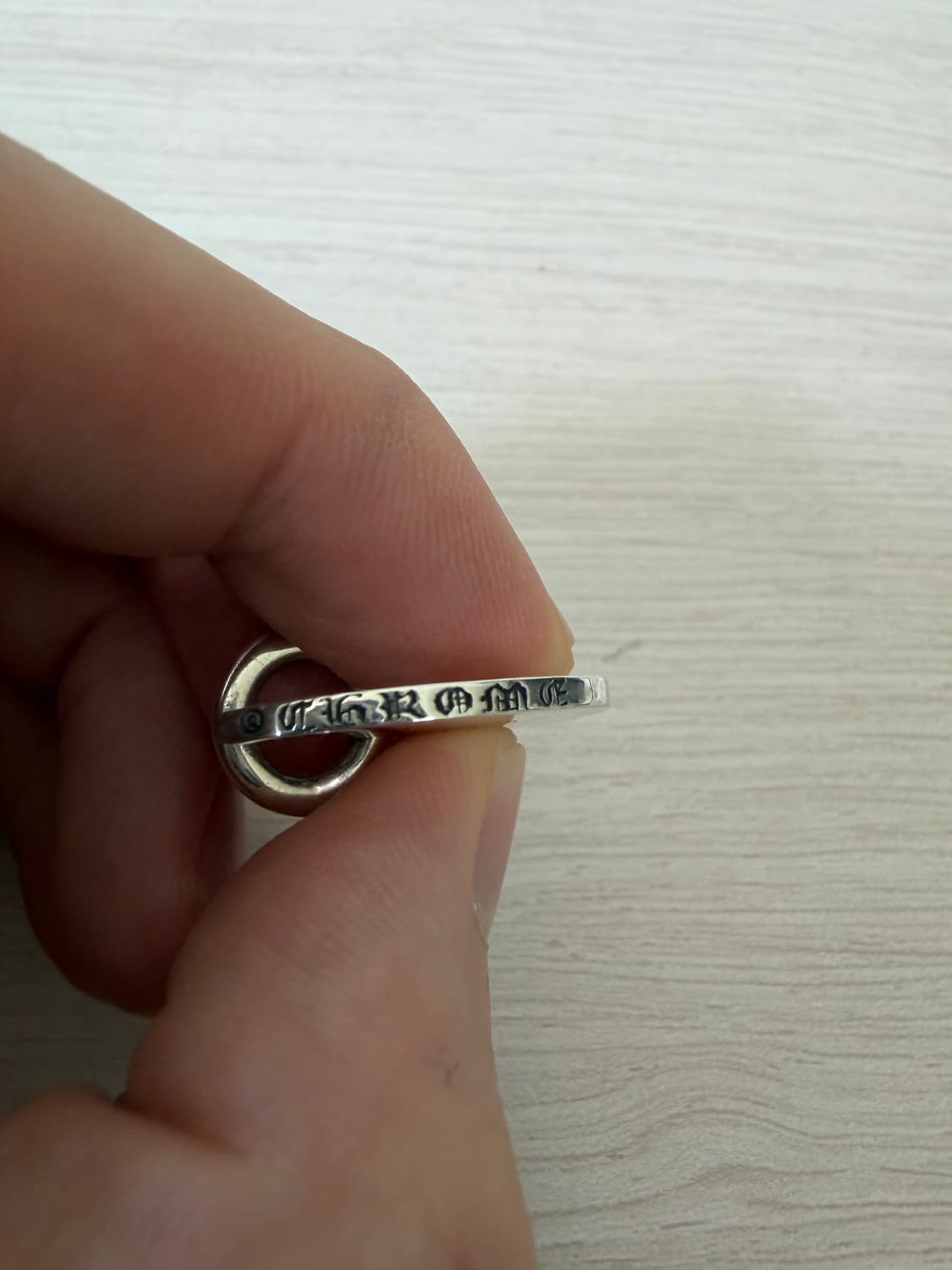 크롬하츠 nyc 쉴드 참 펜던트 트링킷 상품이미지4