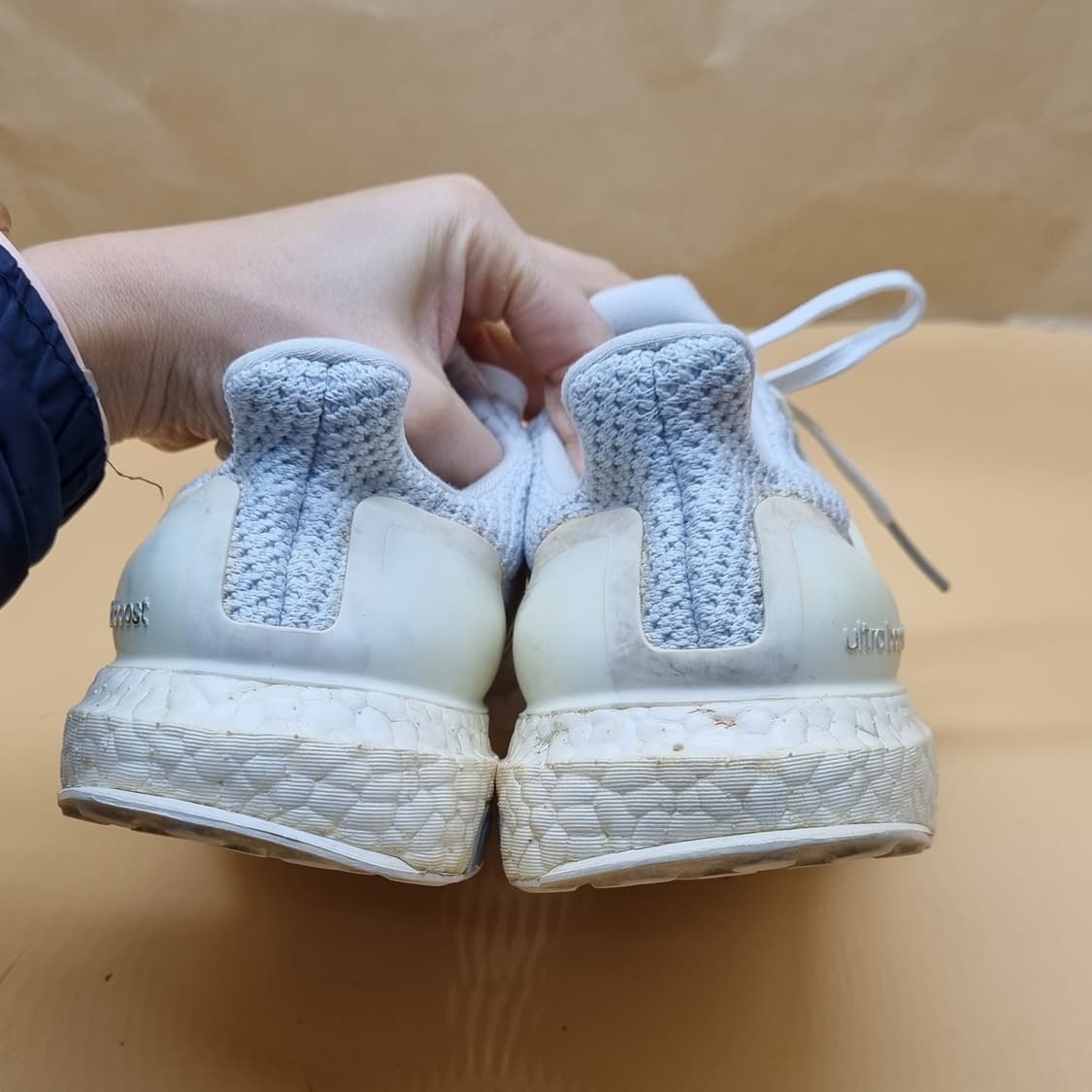 아디다스 울트라부스트 여성운동화235  상품이미지4