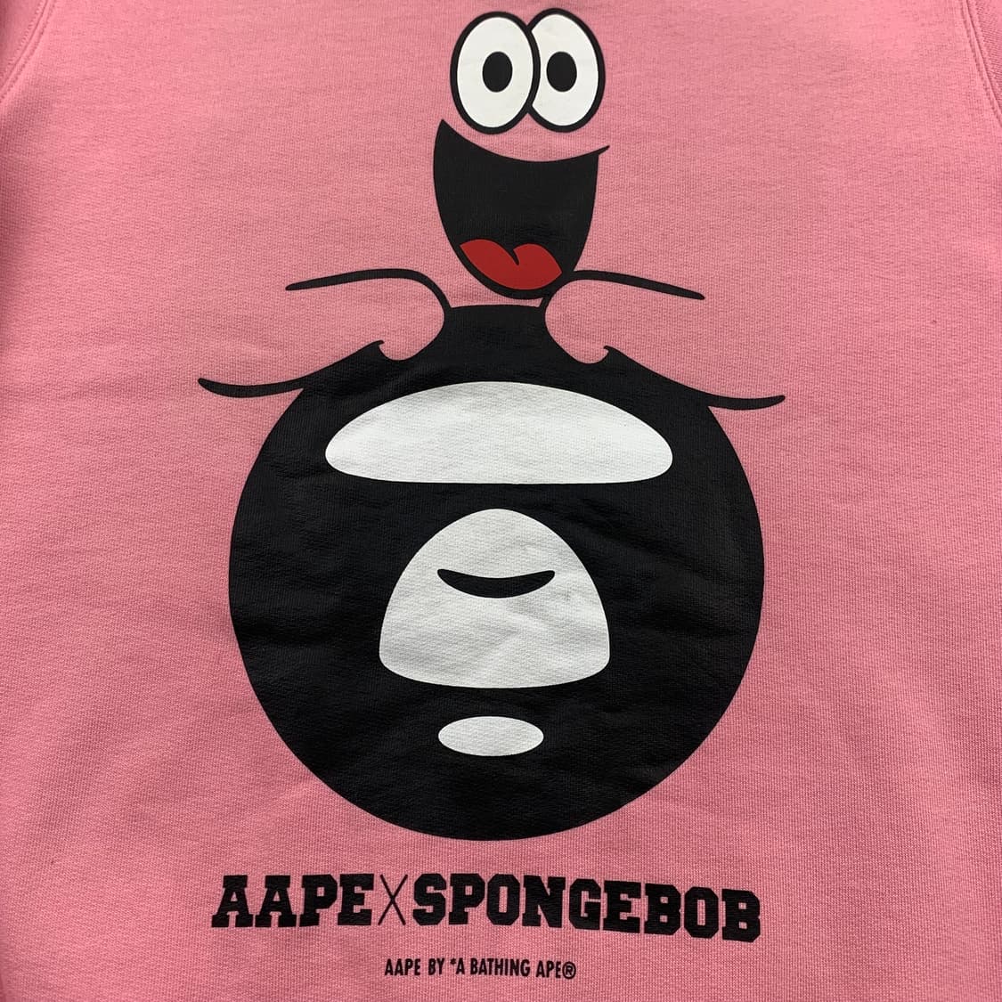 에이프 x 스폰지밥 핑크 맨투맨 상품이미지2