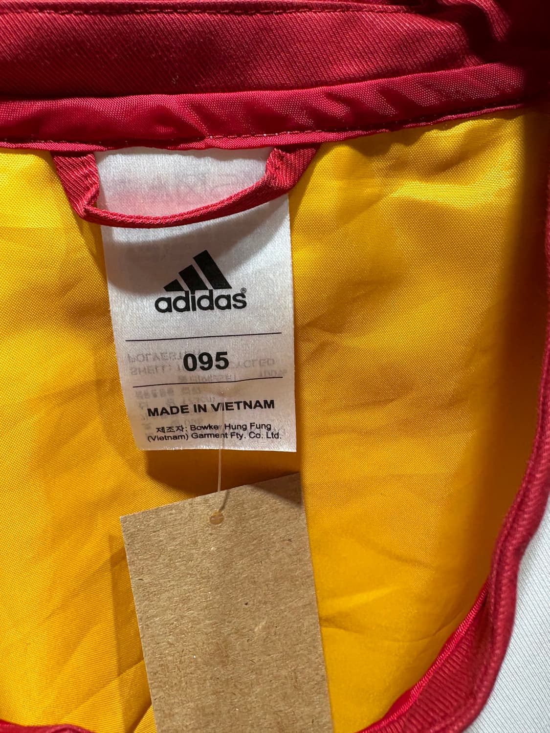 M 아디다스 RFEF 레드 배색 화이트 나일론 자켓 상품이미지6