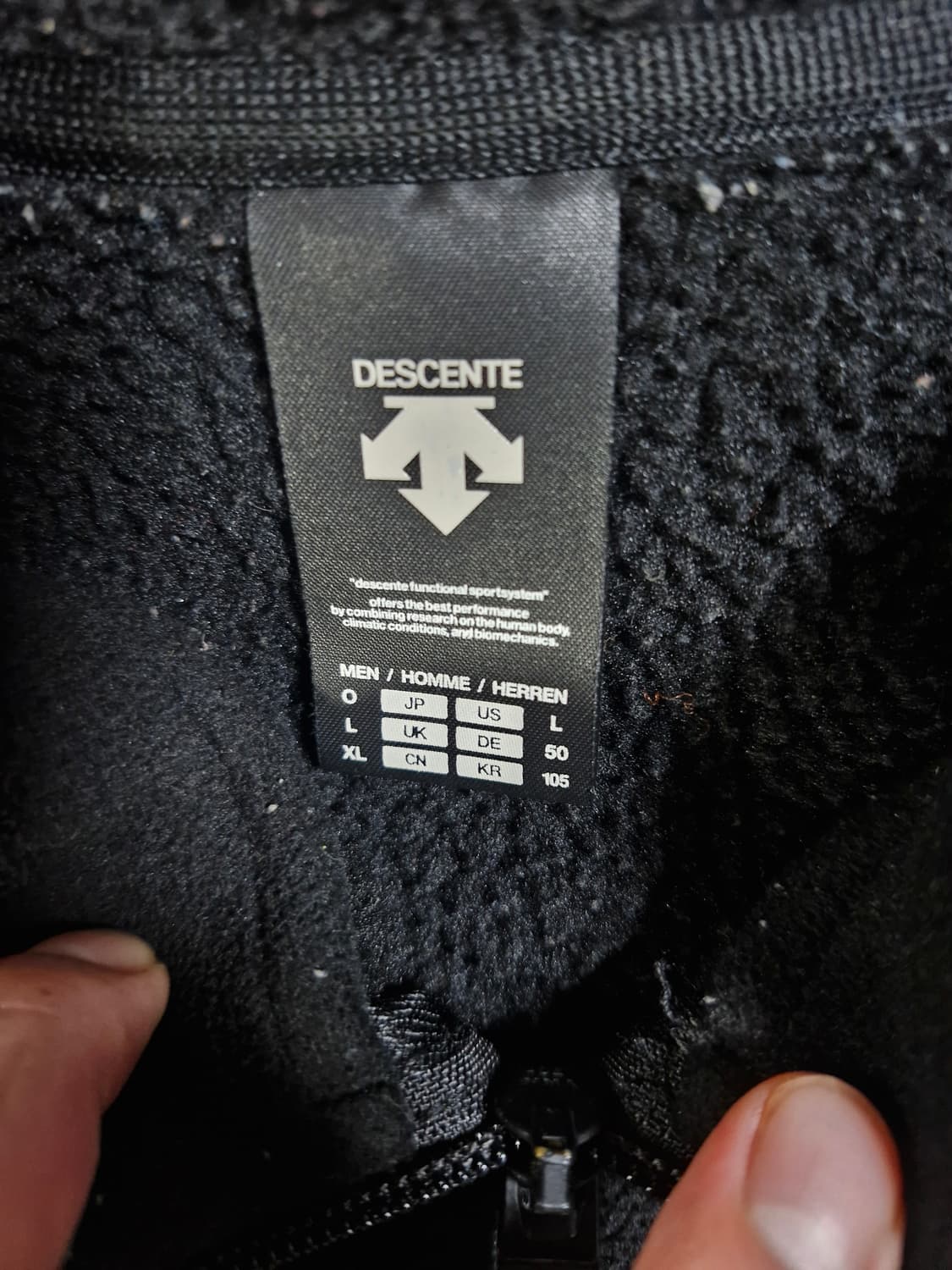 데상트 아우디 후리스 블랙 L 상품이미지7