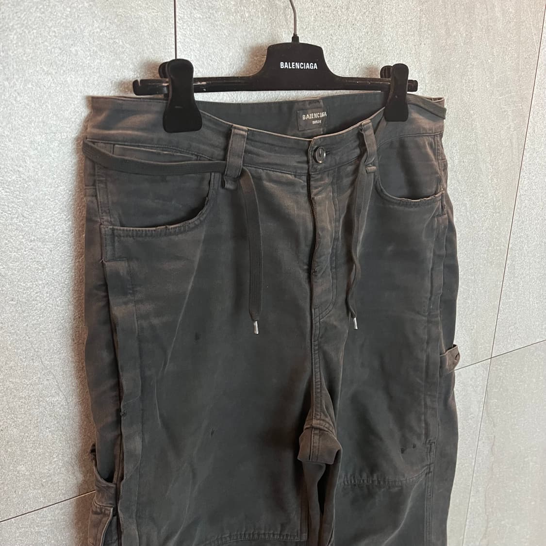 발렌시아가 스케이터 크롭 카펜터 진 s 상품이미지1