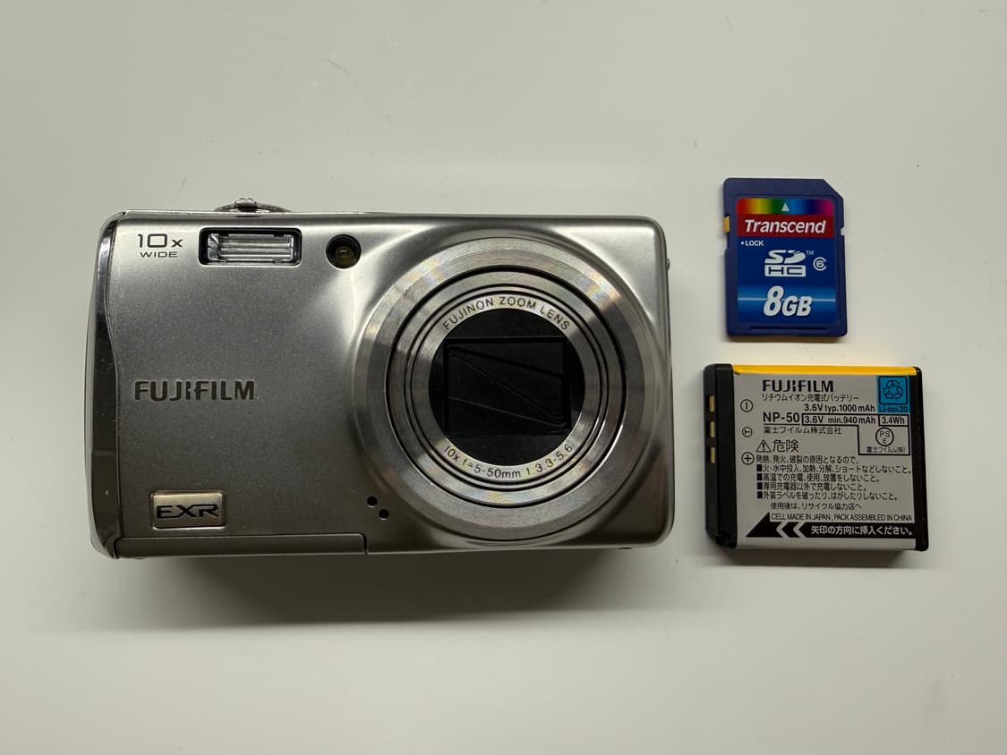 후지필름 FinePix F70EXR 실버 디카 상품이미지1