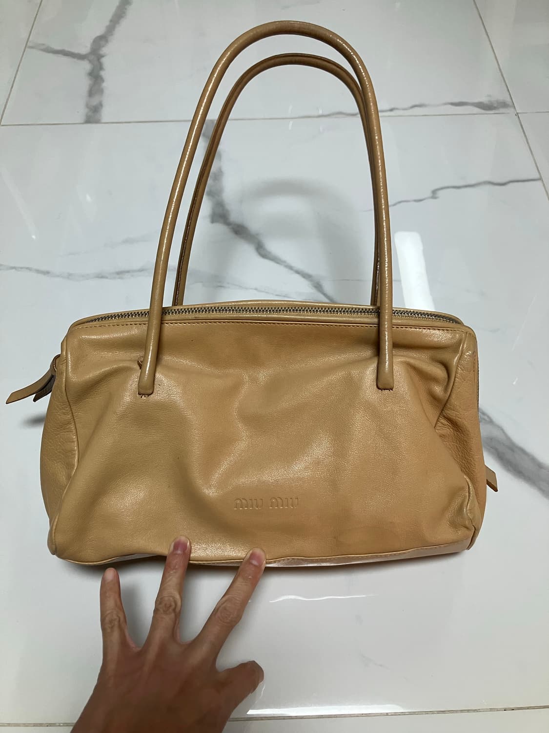 미우미우 버터색 베이지 가죽 숄더백 빈티지 상품이미지2