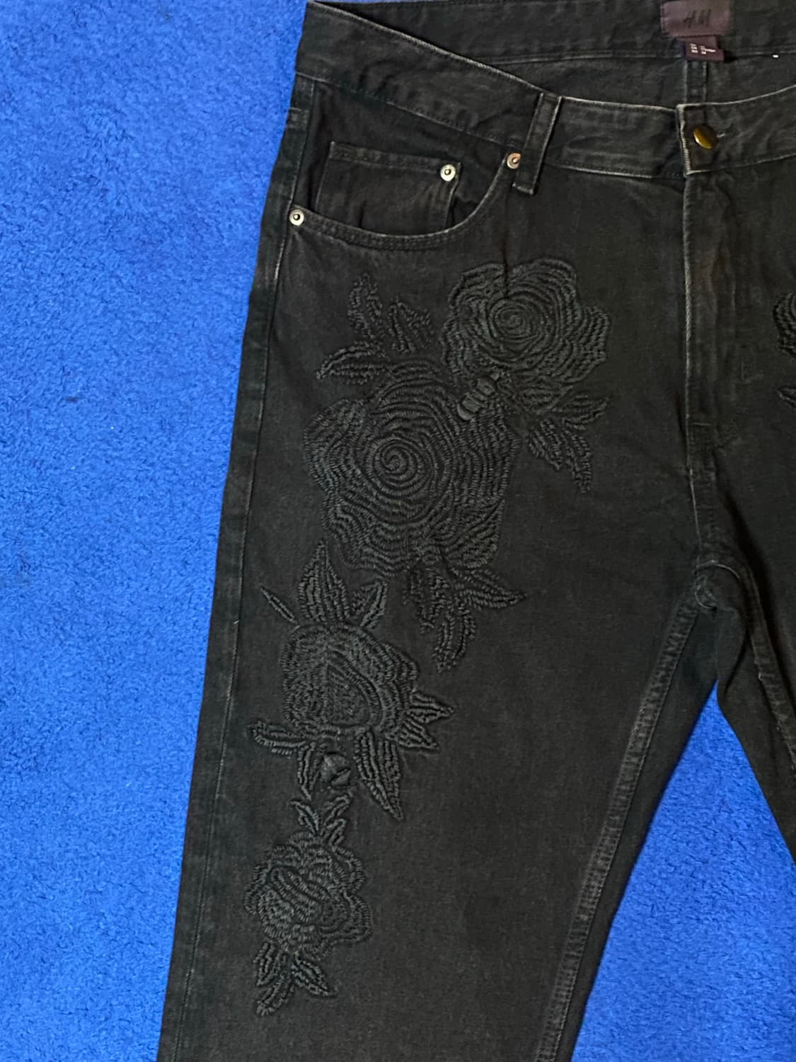 H&M 플라워 자수 워시드 블랙 진 34 상품이미지2