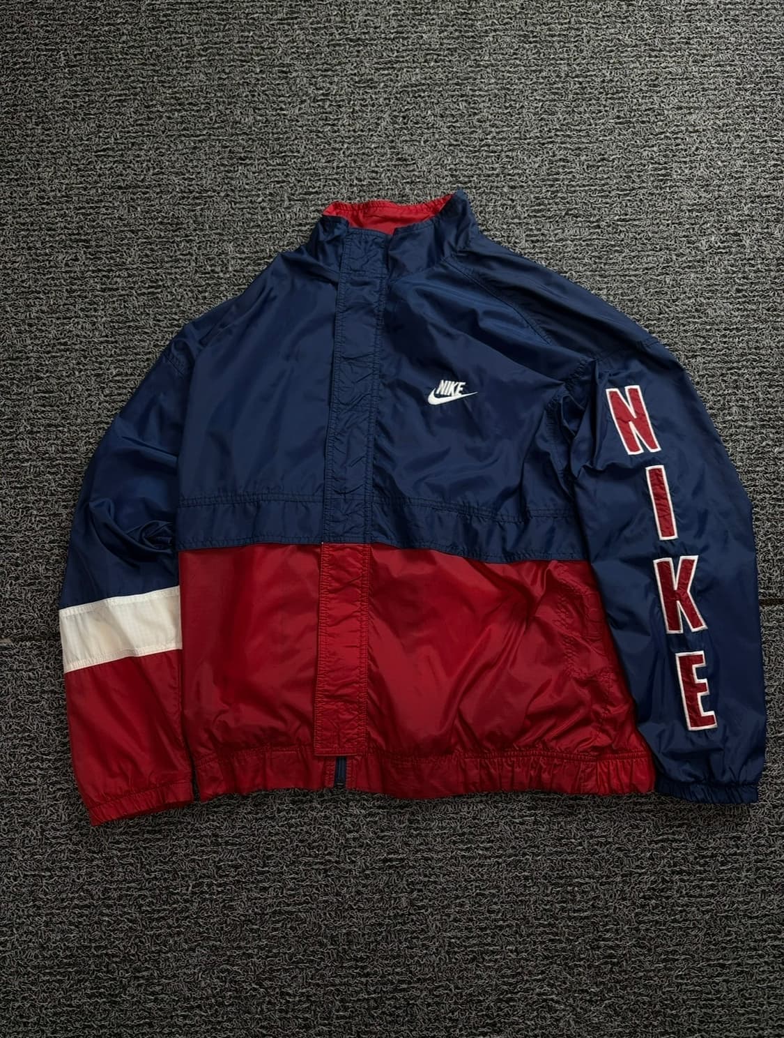 90s 나이키 빅로고 올드스쿨 배색 박시핏 바람막이 2585 상품이미지1