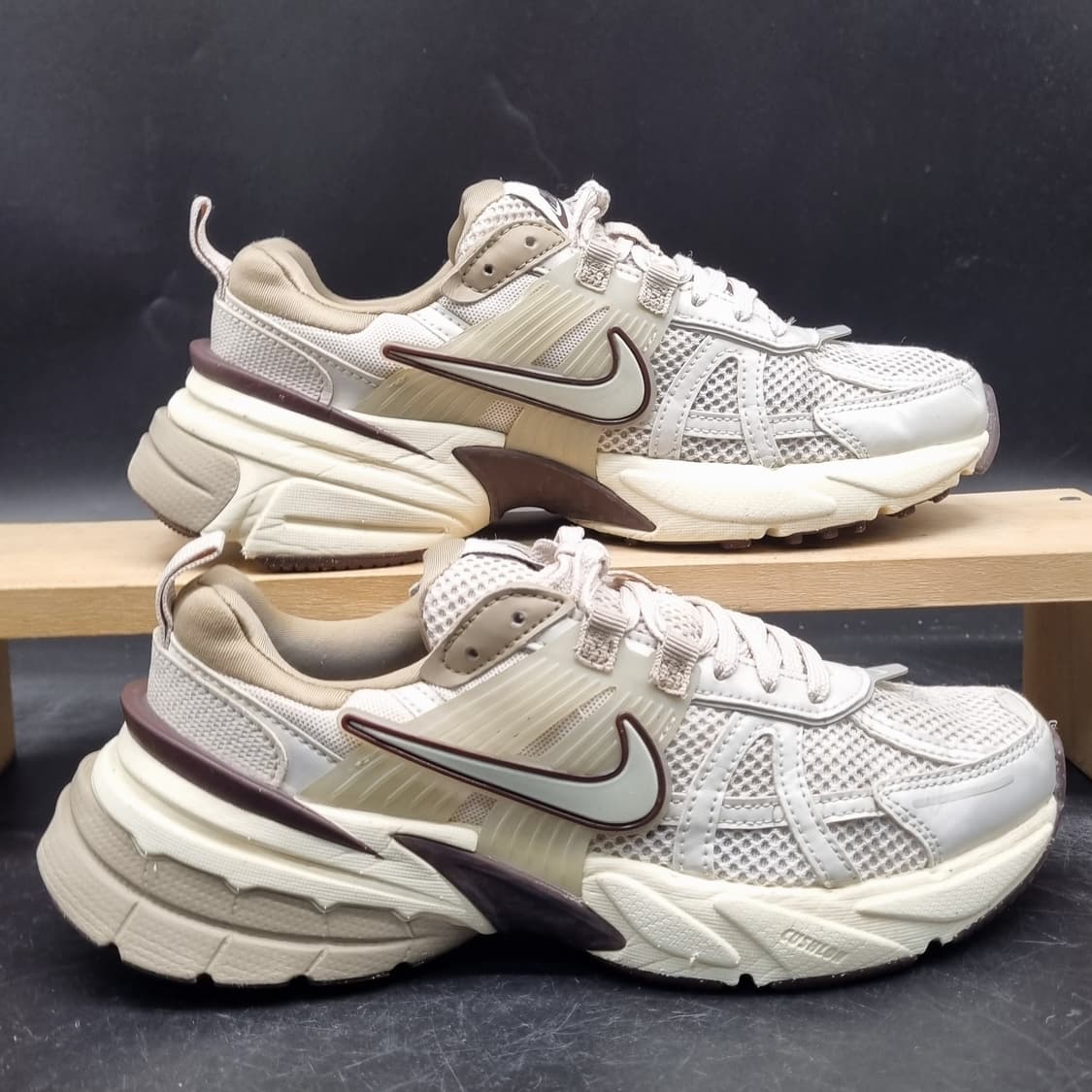 나이키 v2k 여성 운동화 235 상품이미지1