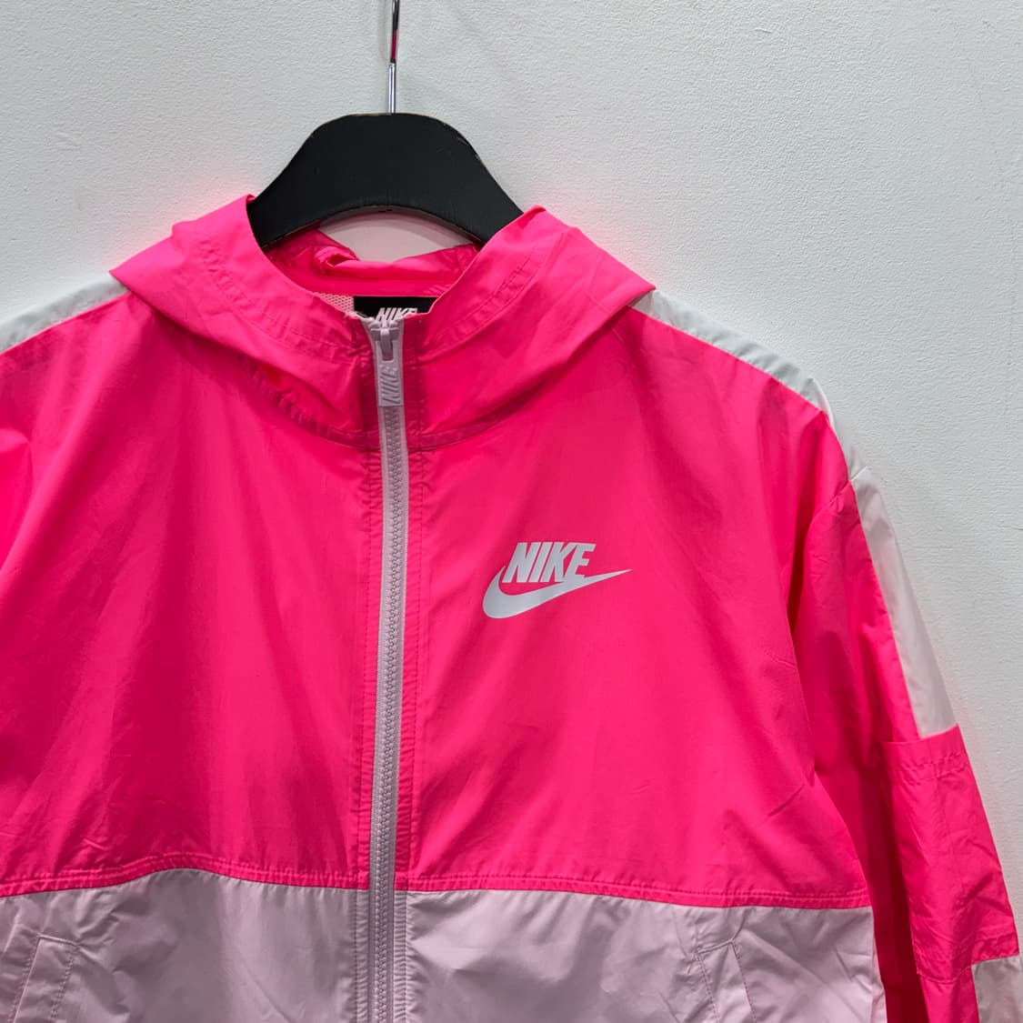 나이키 핫핑크 후드 바람막이 상품이미지2