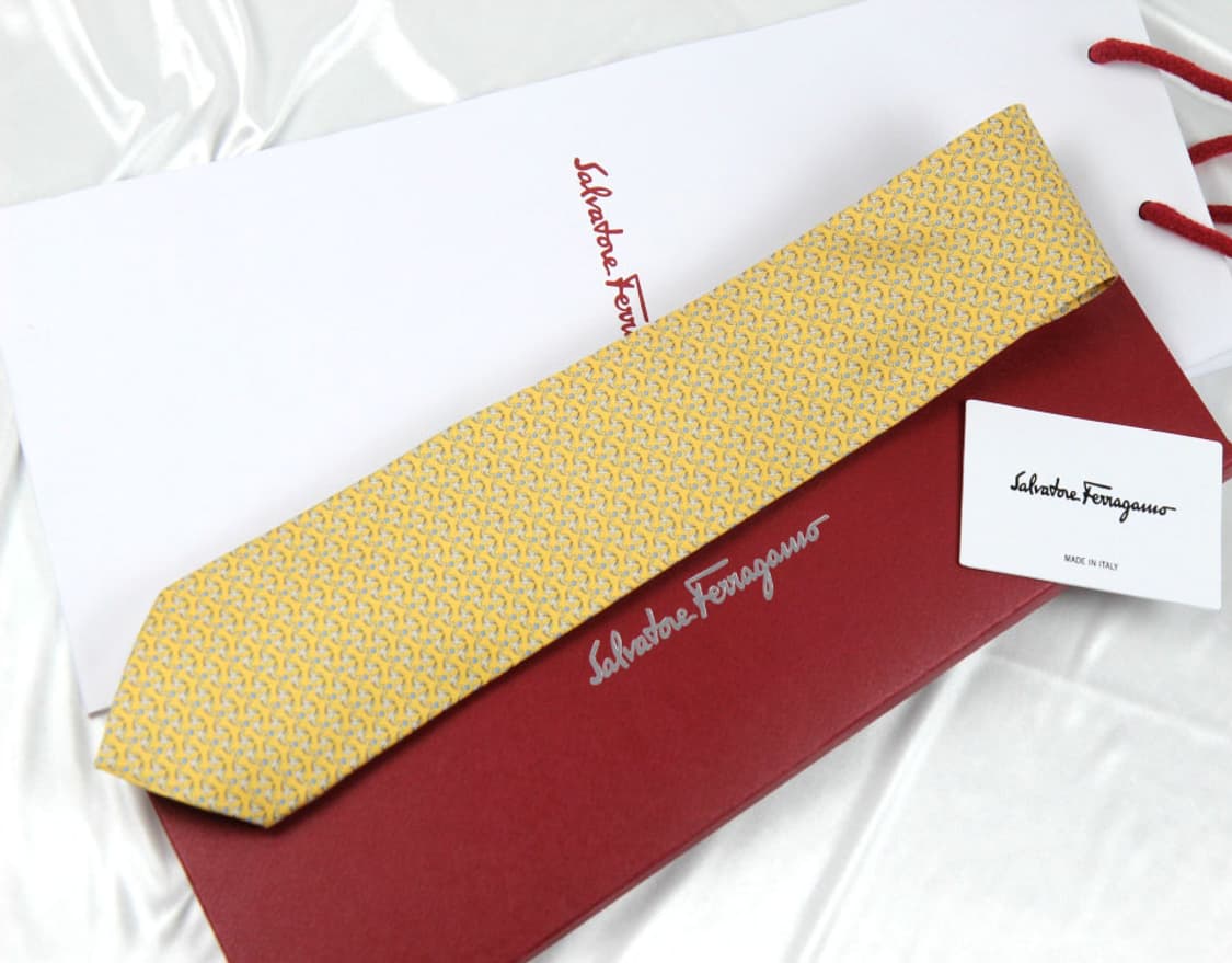 페라가모 7.9cm S등급 신형 남자 명품 넥타이 상품이미지1