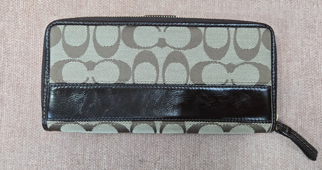 코치 여성용 지갑 브라운 클러치 지퍼와 버튼 상품이미지2