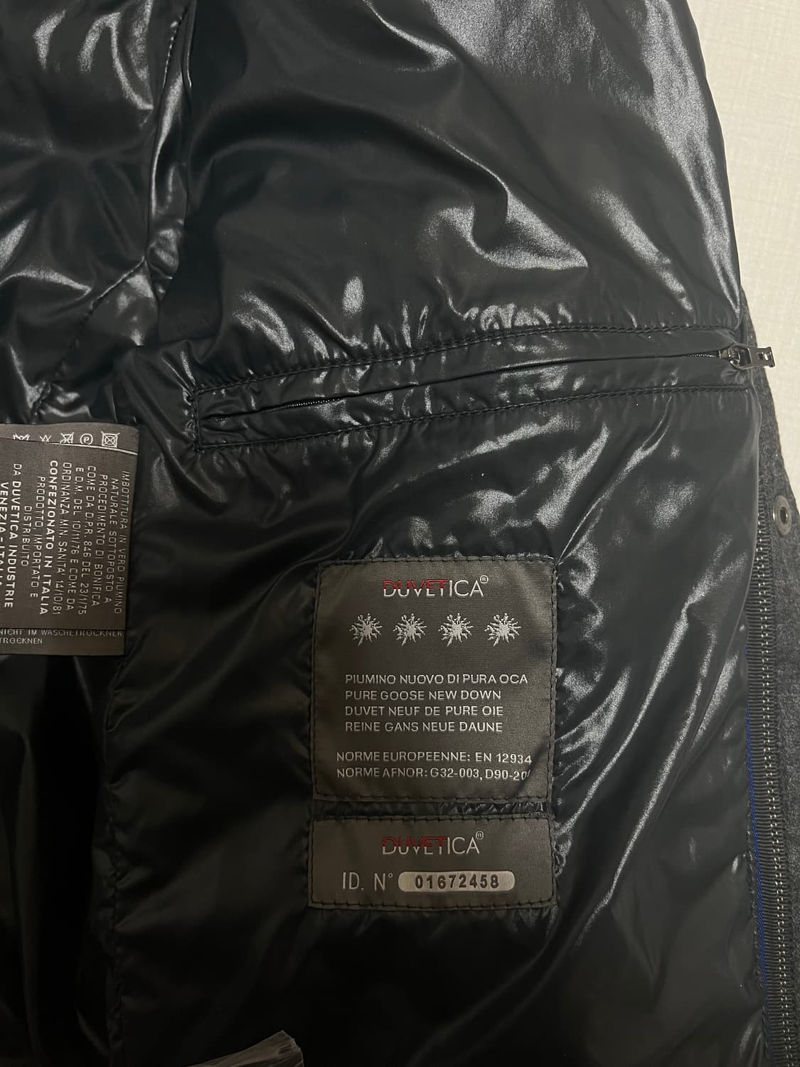 듀베티카 12fw 김프 레더 다운자켓 상품이미지5