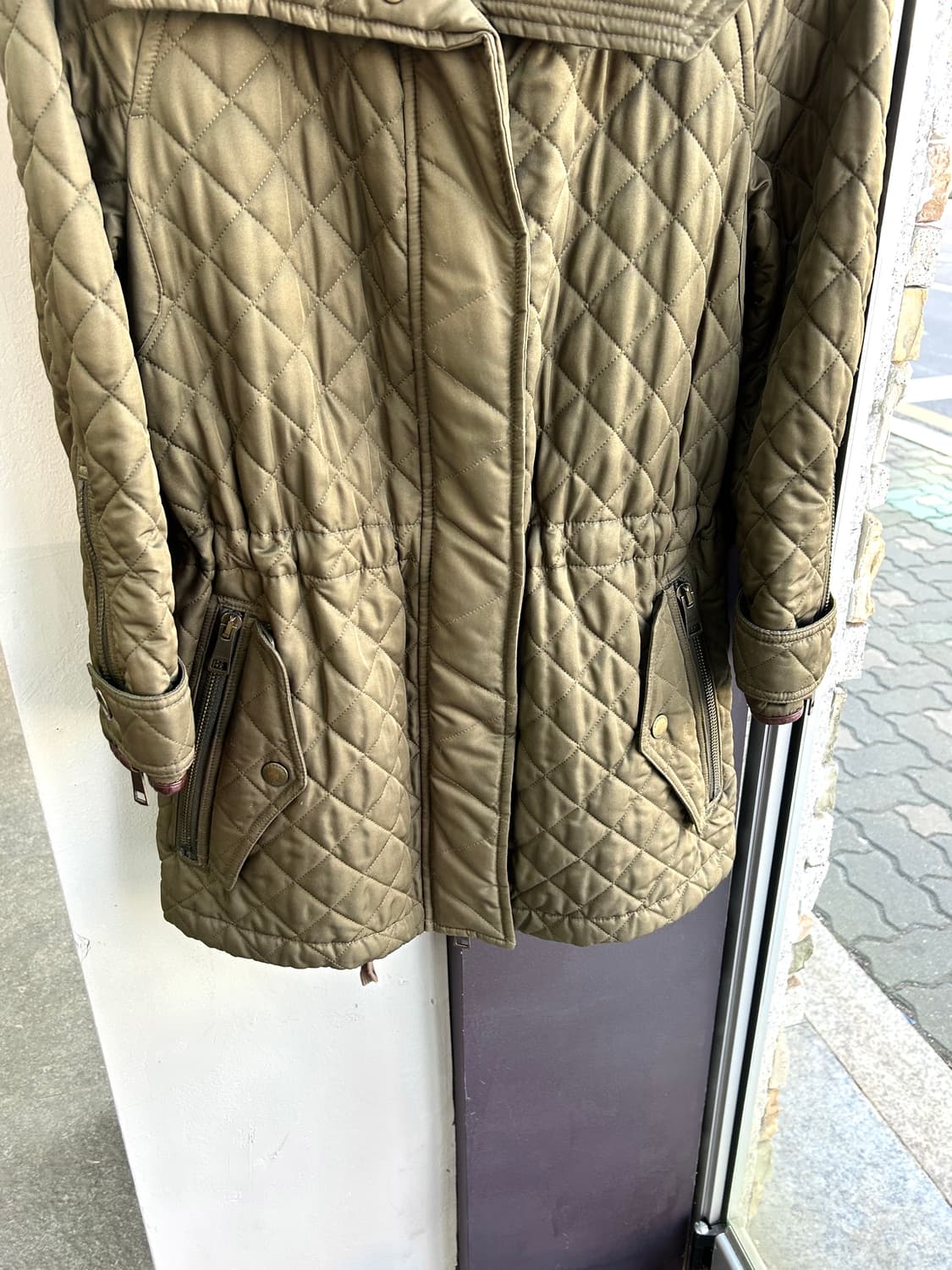 S/ 버버리 퀄팅 노바체크 경량 패딩자켓 상품이미지4