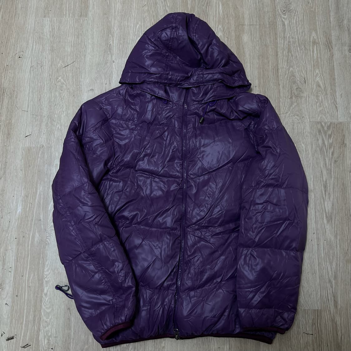 띠어리 라이트 구스다운 후드 경량패딩 L/100  상품이미지1