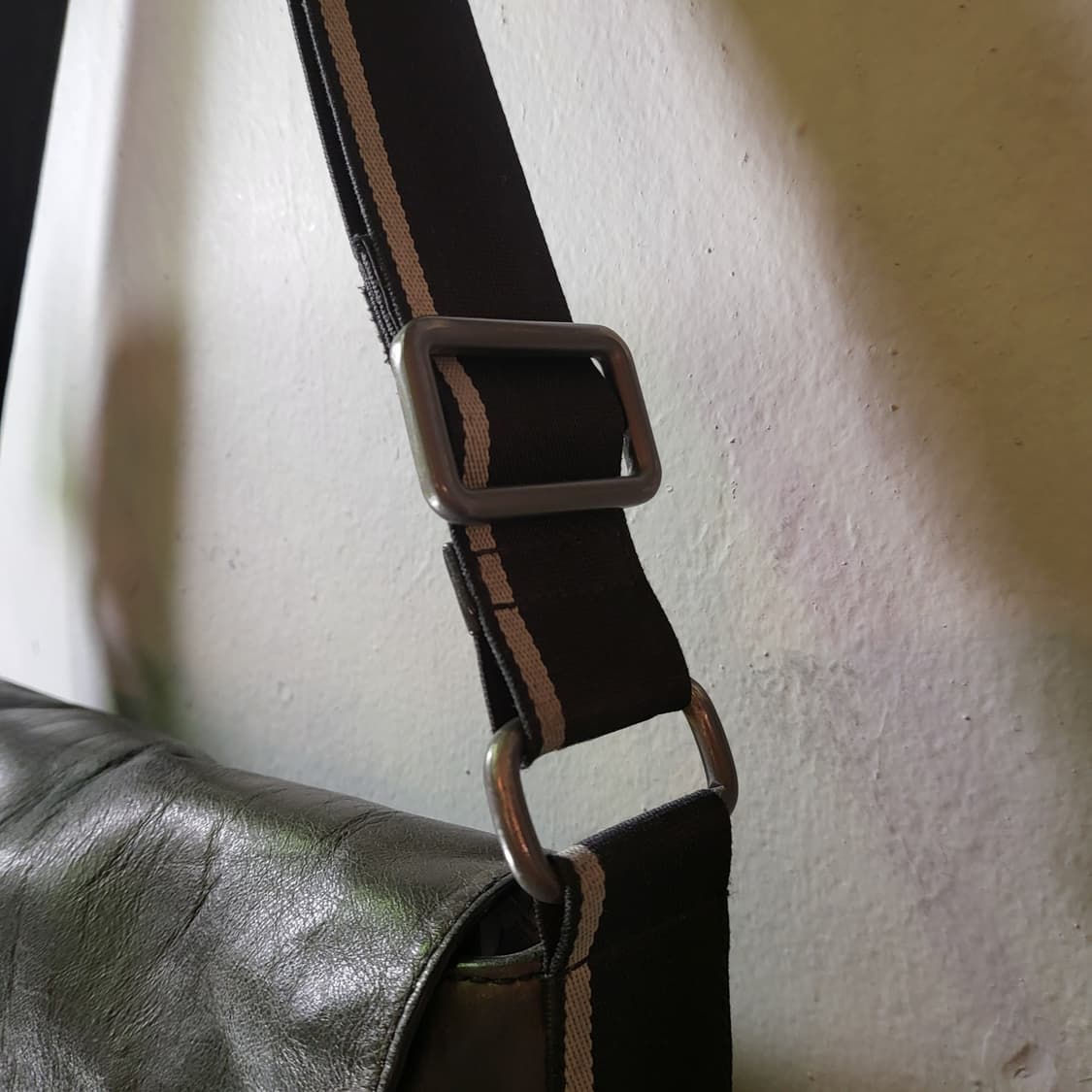 휴고 보스 레더 크로스백 상품이미지5