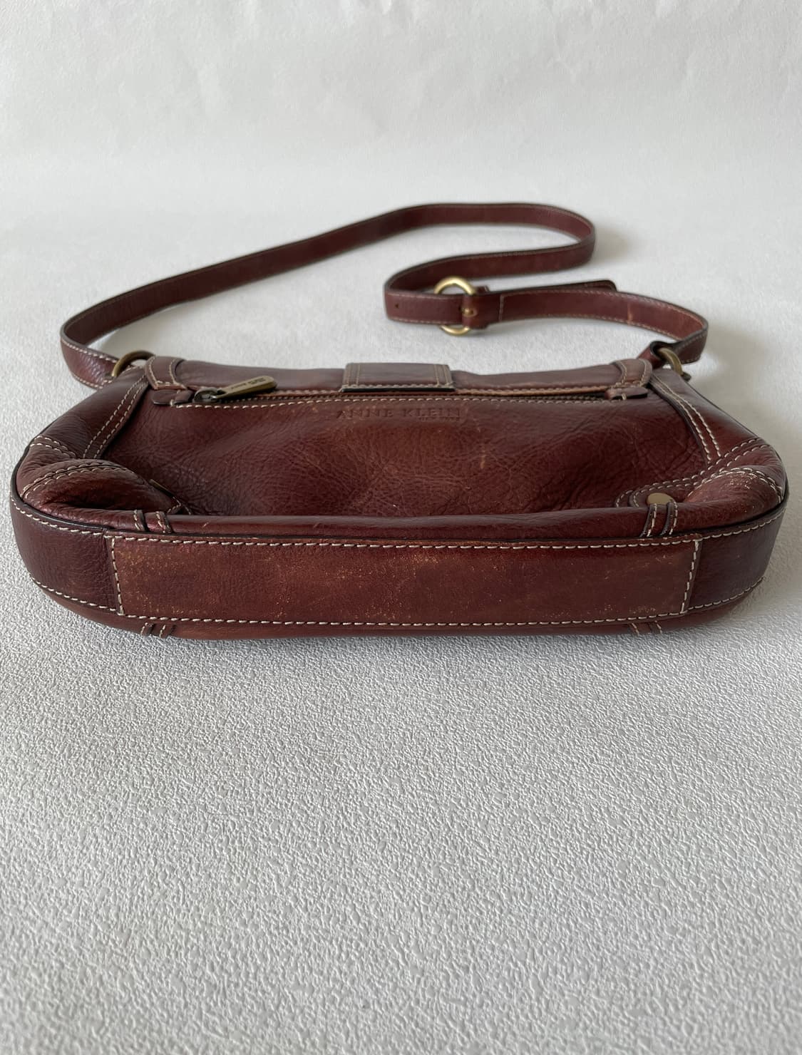 앤클라인(ANNE KLEIN) 레더 크로스백 상품이미지5