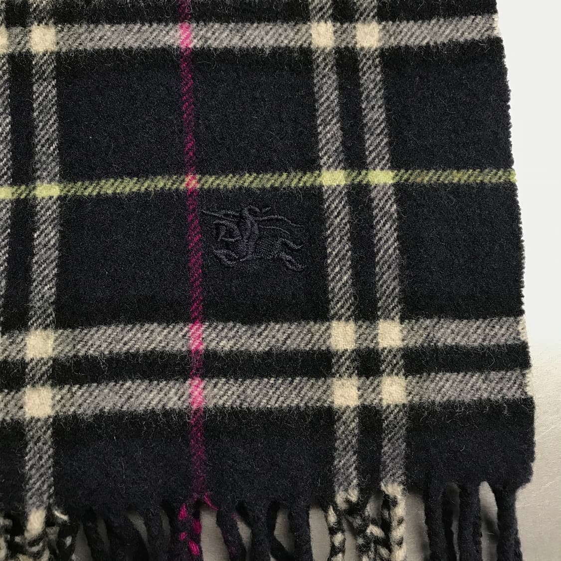 버버리 정품 램스울 머플러 네이비 상품이미지4