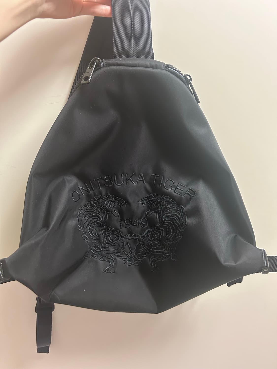 오니츠카타이거 미니 백팩 블랙 3183B082_001 상품이미지4