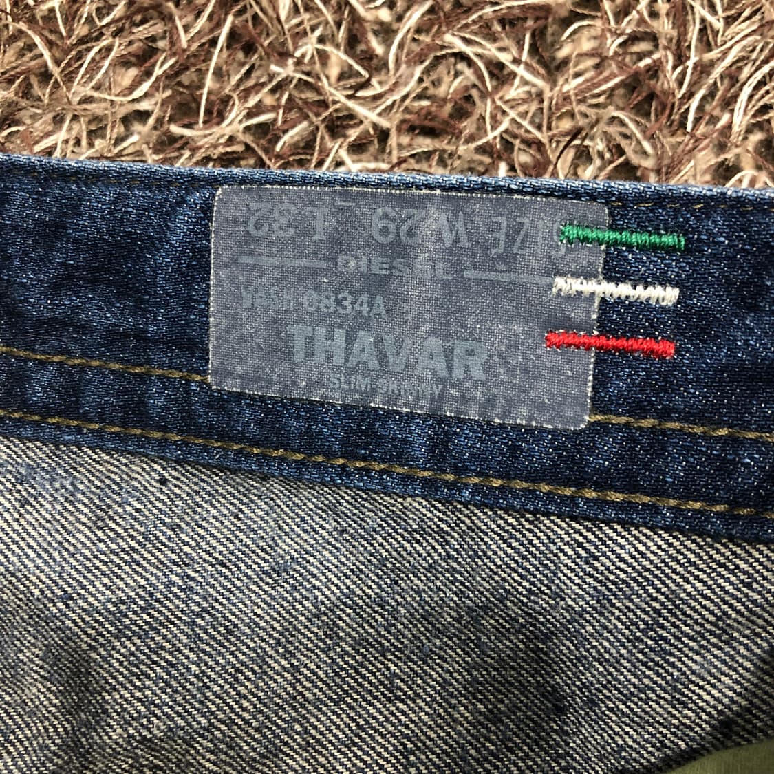 디젤 Thavar 워싱 디스트로이드 슬림 스키니진 데님 팬츠 상품이미지7