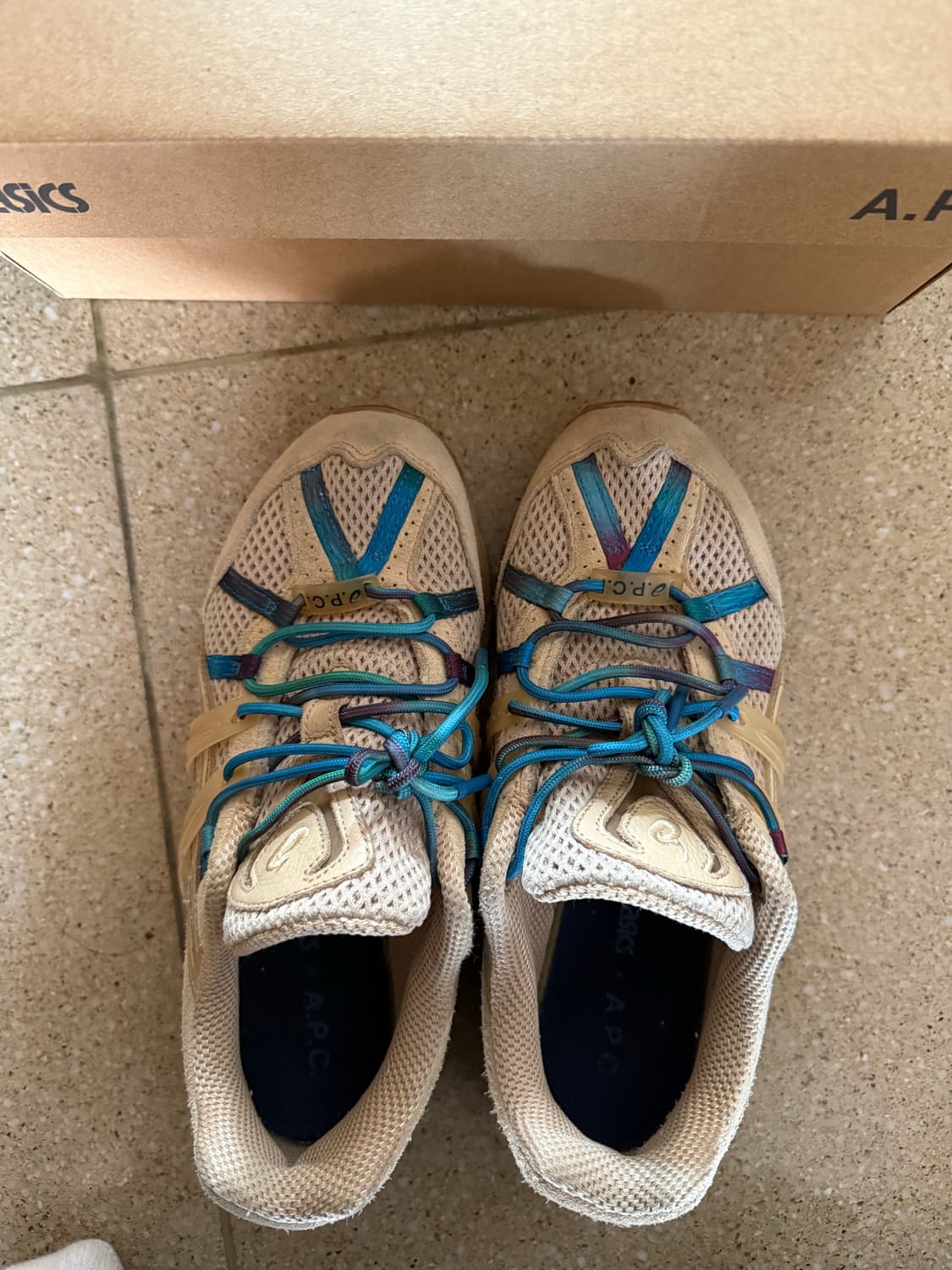 아식스 X 아페쎄 apc 젤소노마 상품이미지1