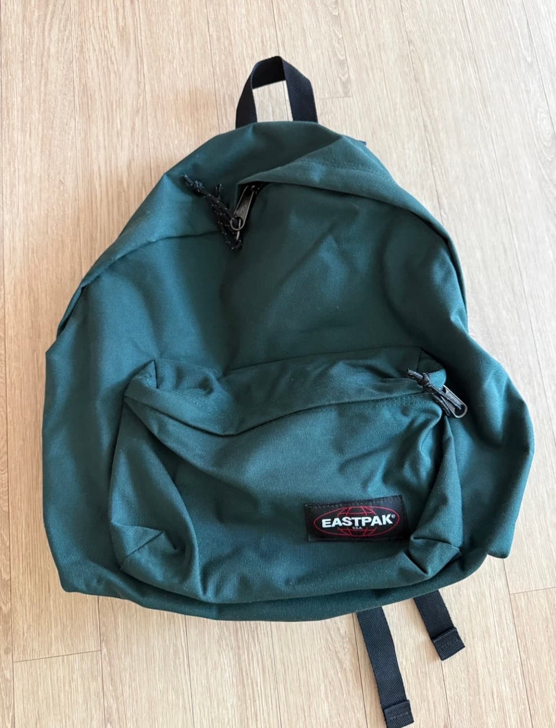 이스트팩 백팩 다크그린 상품이미지1