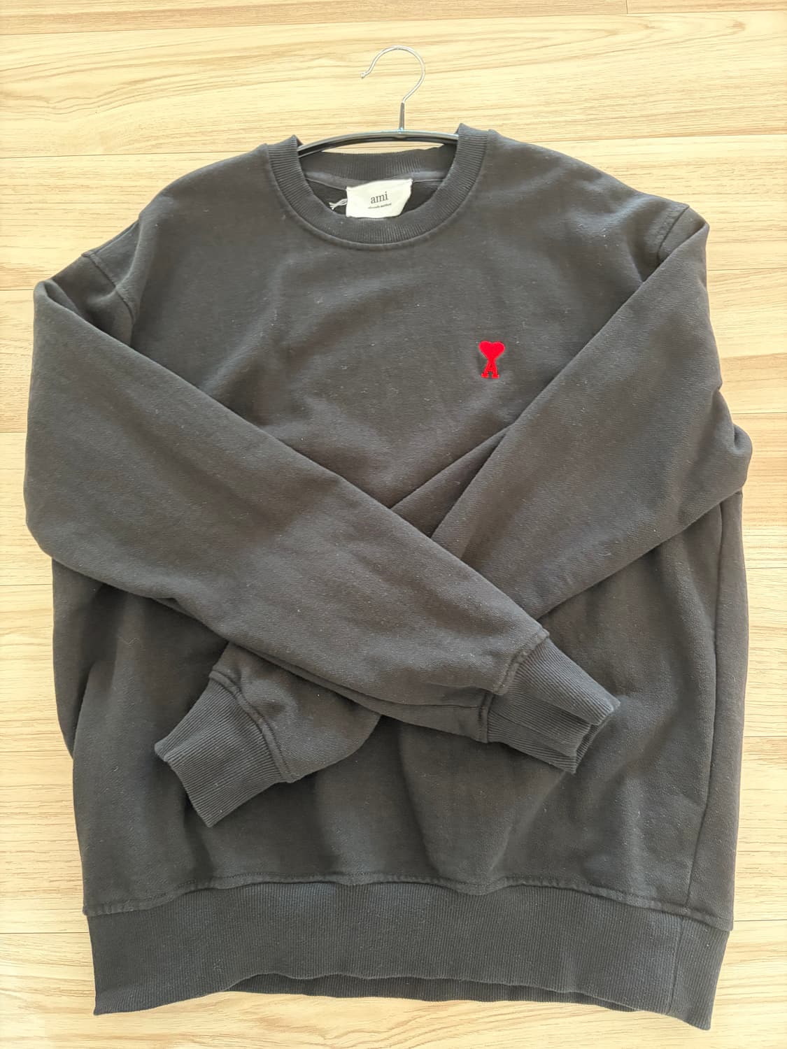 아미 스몰하트 블랙 맨투맨 m 상품이미지1