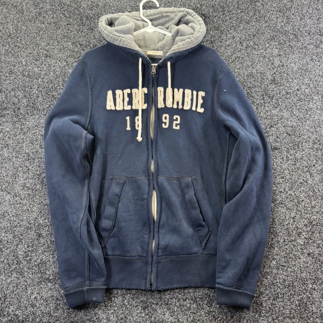 아베크롬비 앤 피치 1892 스펠아웃 후드 집업 상품이미지1
