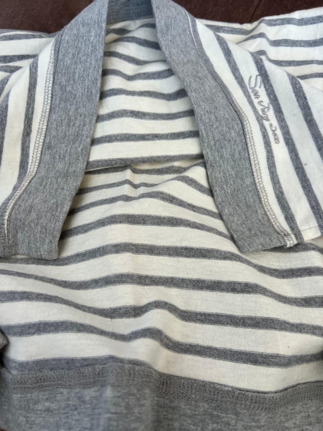 손정완 여성 그레이 스트라이프 니트립 반팔티셔츠 상품이미지6