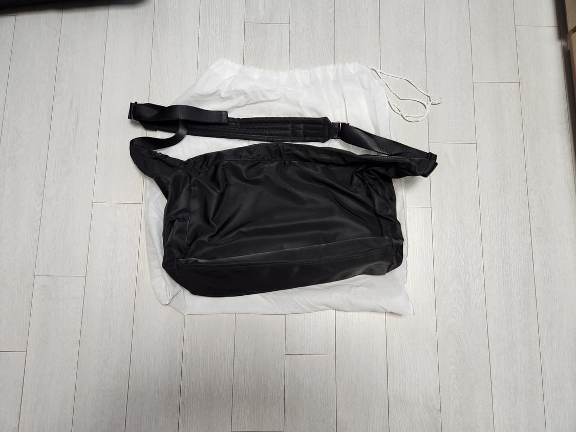 하 아카이브 아크 블랙 메신저백 상품이미지1