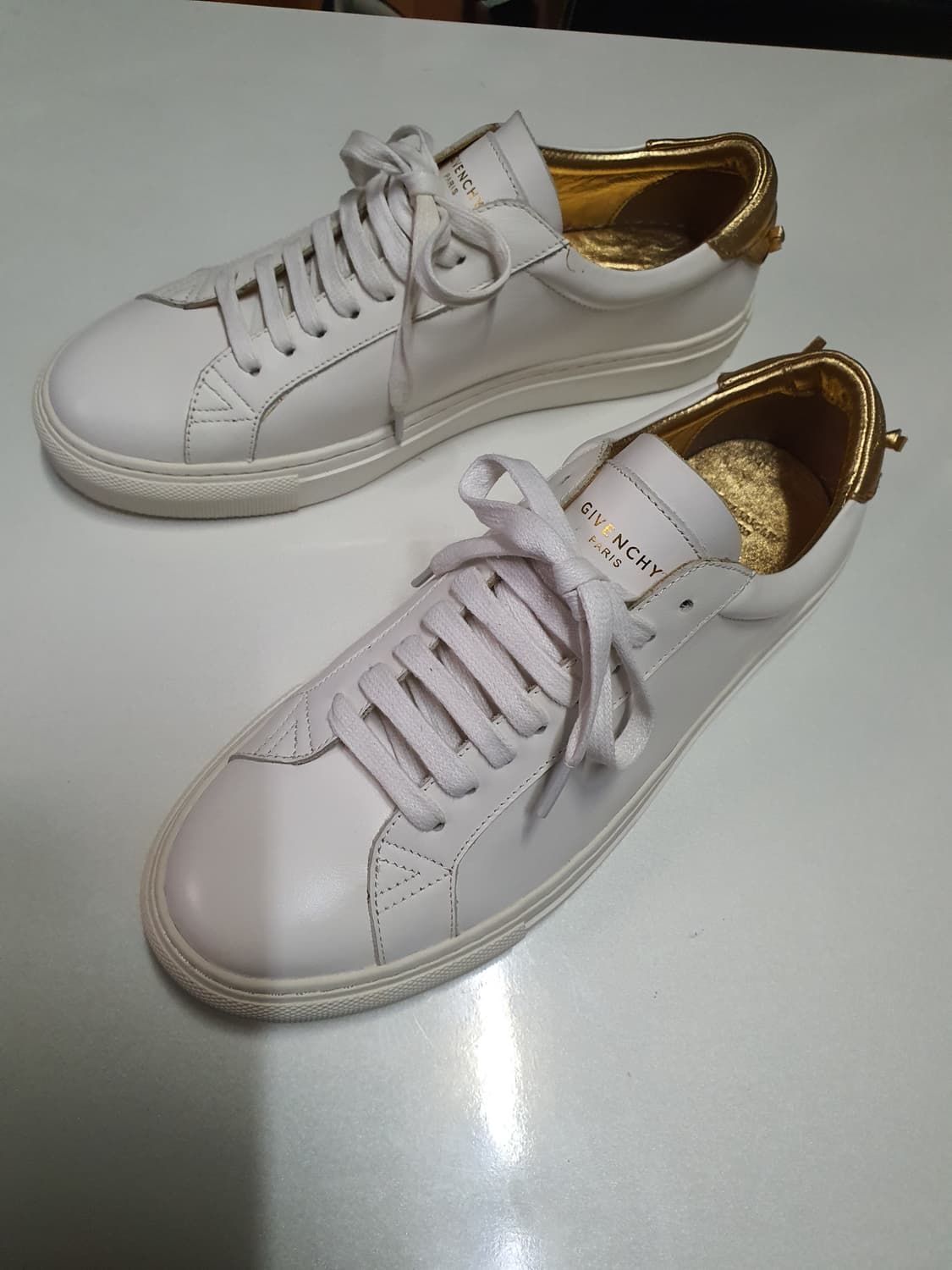 지방시 골드펄 스니커즈 270 상품이미지3