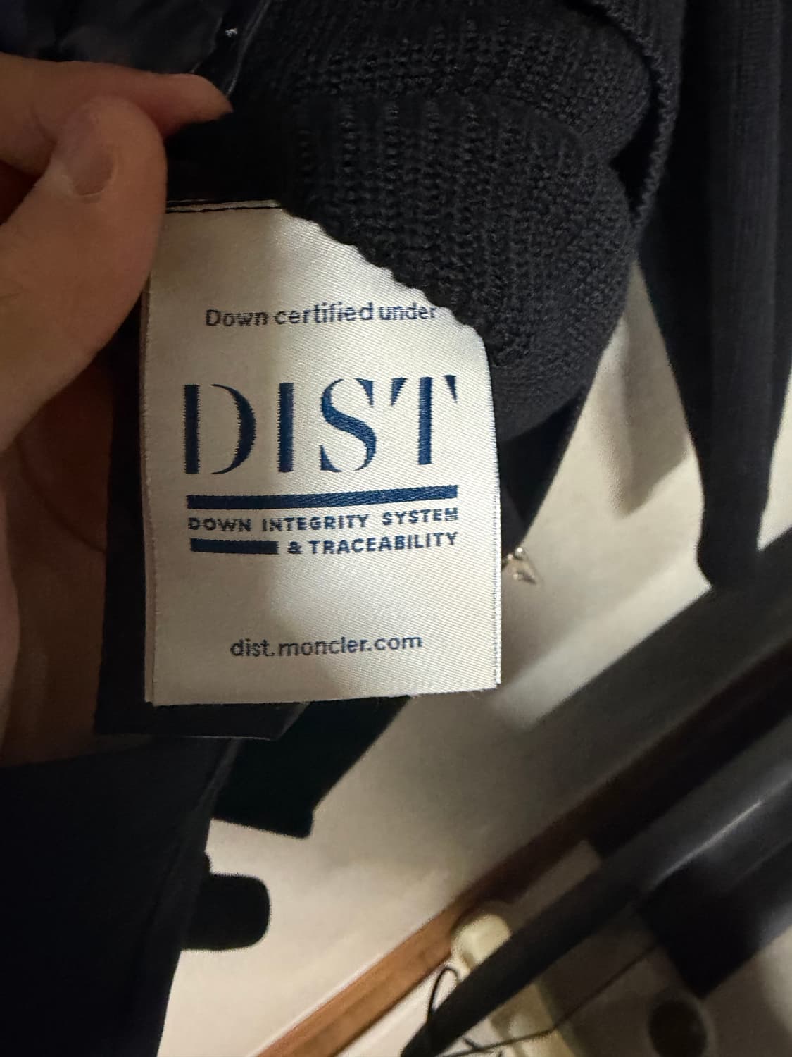 몽클레어 김현우 니트패딩 블랙 유광L 상품이미지4