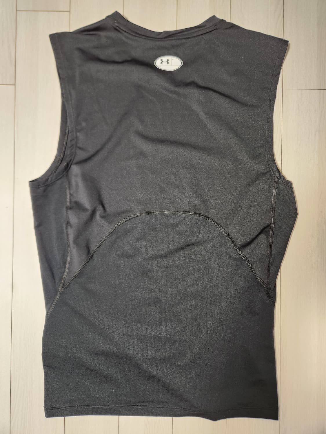 새상품급)언더아머 히트기어 슬리브리스 기능성 나시 민소매 3xl

오염  상품이미지4