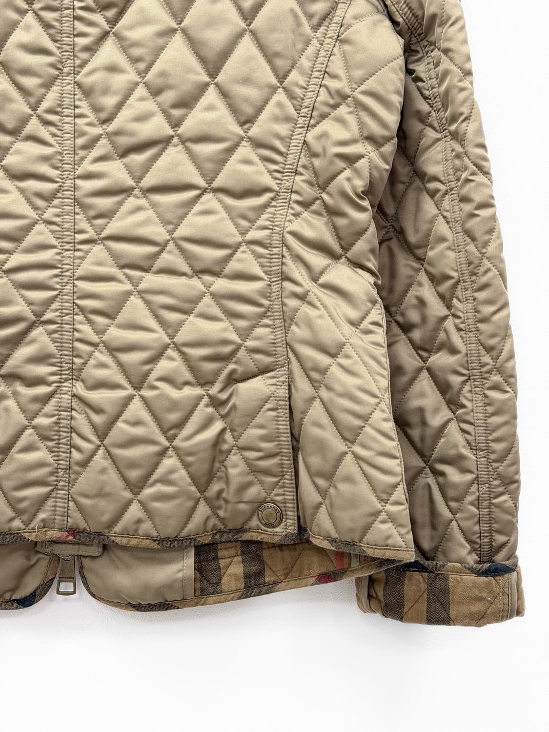 버버리 브릿 다이아몬드 퀼팅 자켓 상품이미지5
