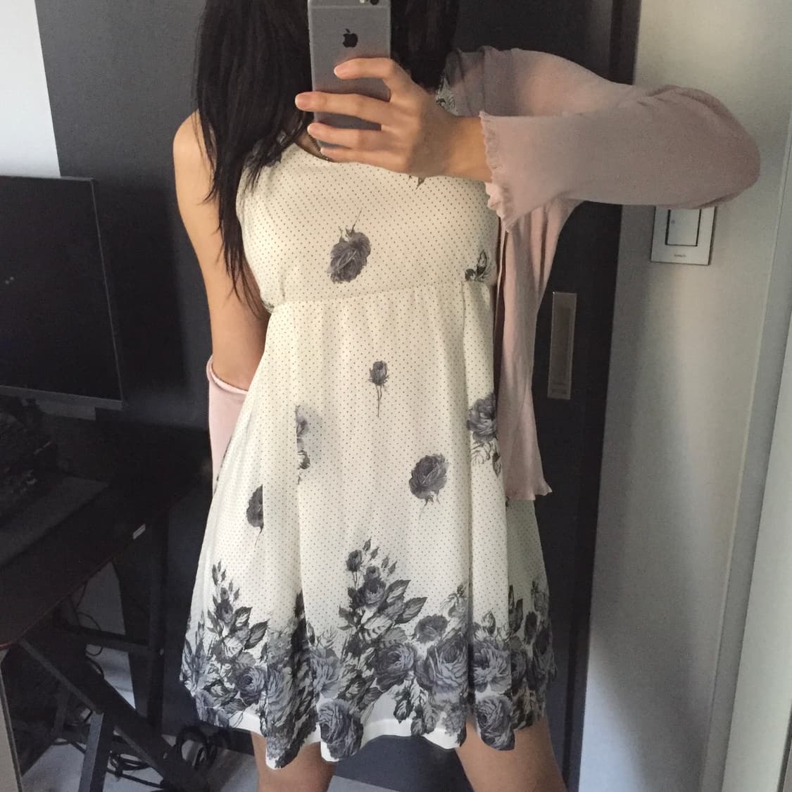 모노 플라워 도트 민소매 라운드 원피스 상품이미지3