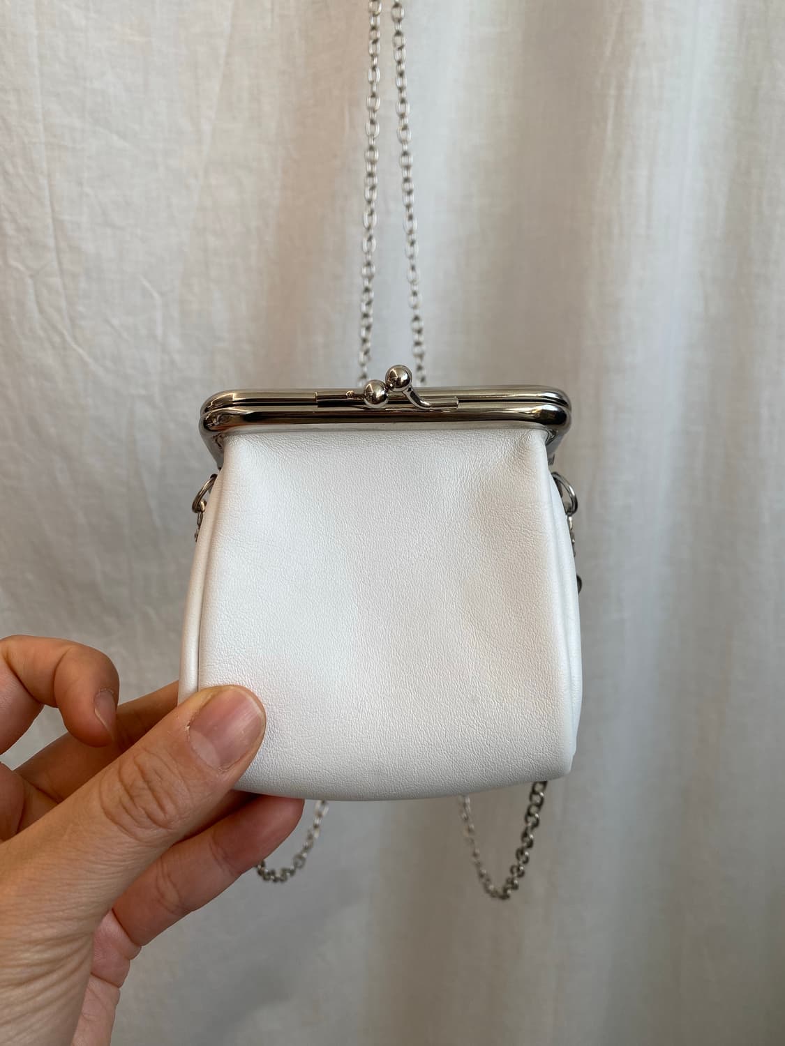 tta 화이트레더 마이크로 크로스백 상품이미지1