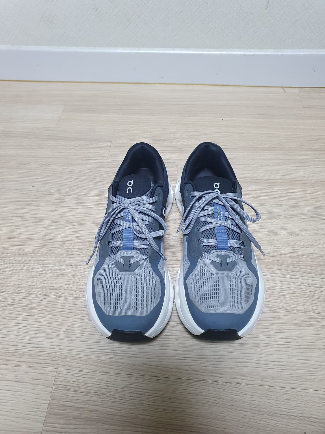 온러닝 클라우드러너2 운동화 275 상품이미지3