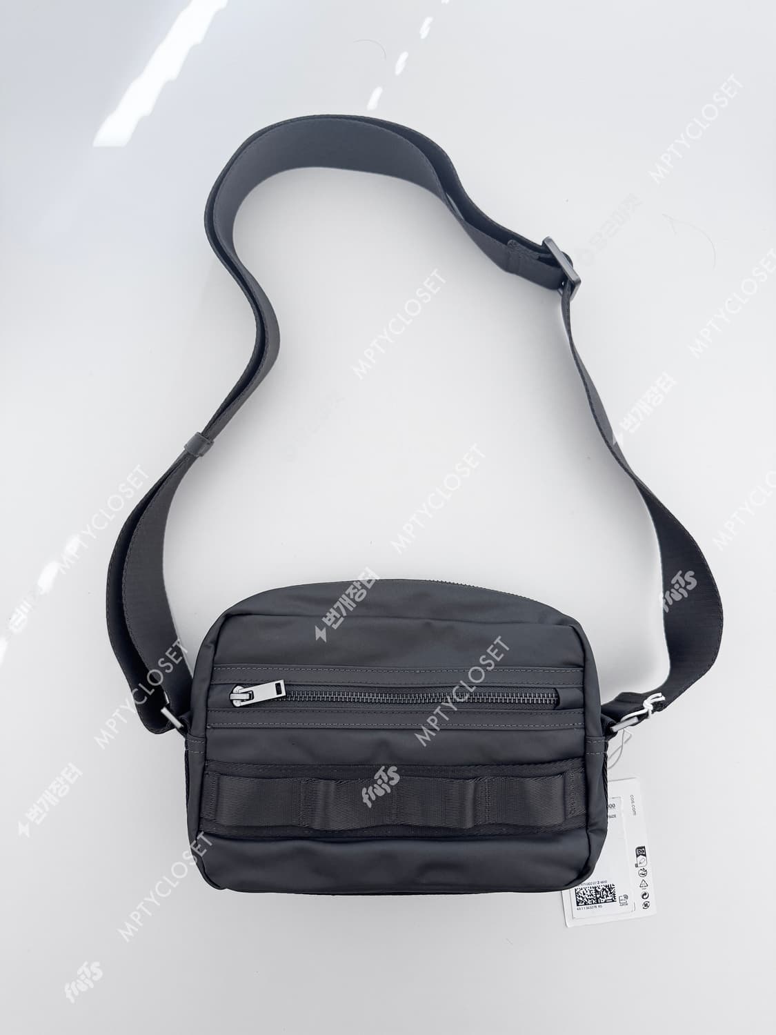 COS Transit 크로스바디백 그레이 상품이미지1