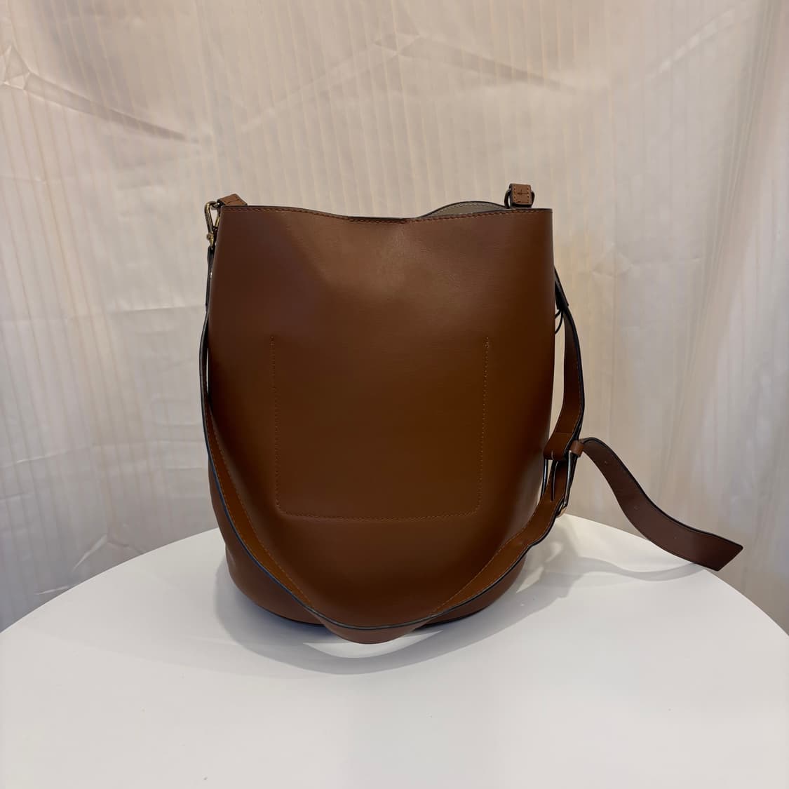 정품 덱케 하프문 버킷백     상품이미지5