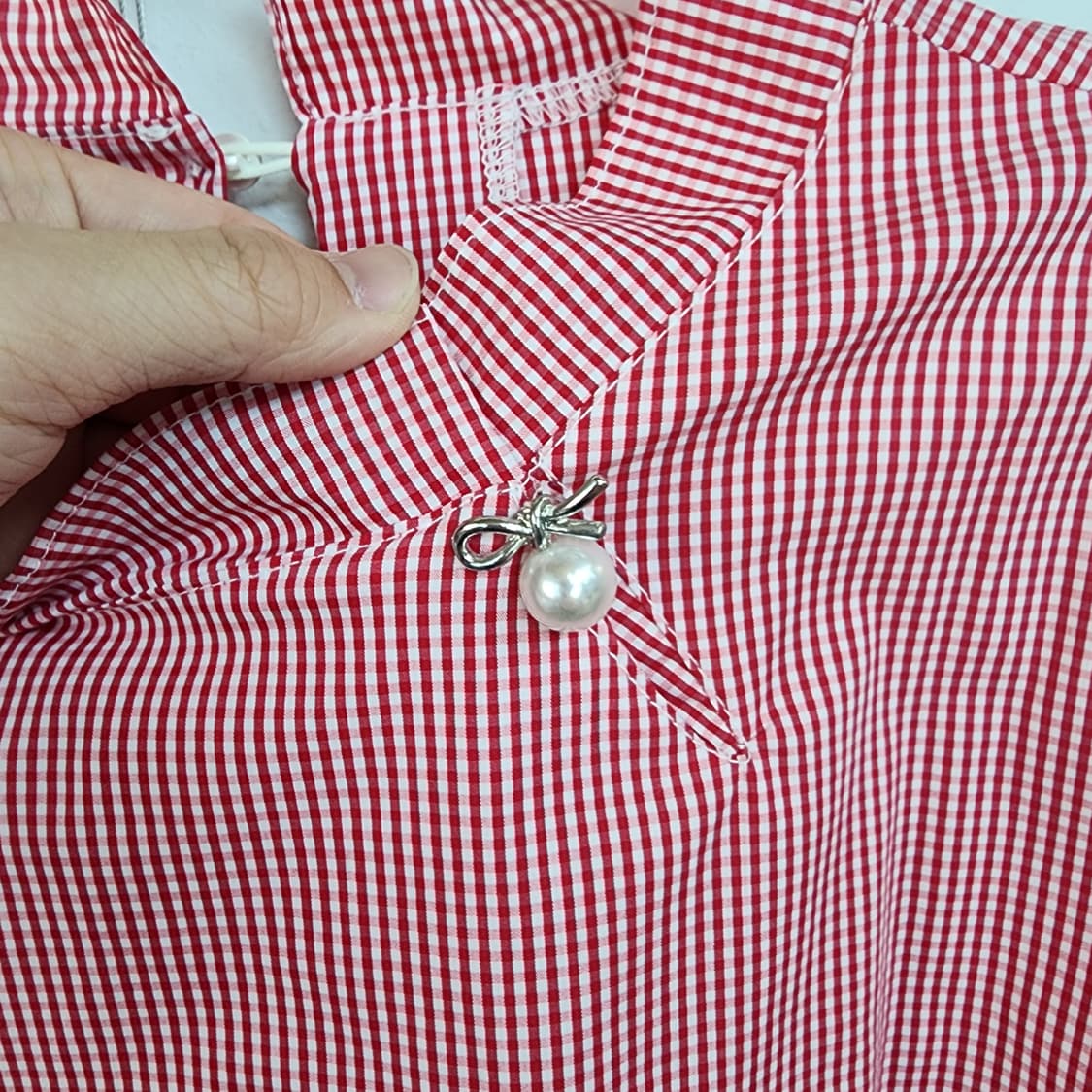 리본 진주 장식 레드 체크 패턴 블라우스 7부 상품이미지3