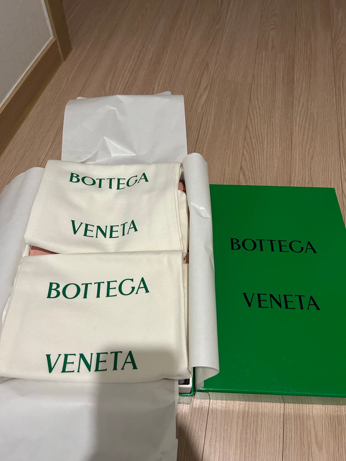 새상품) 보테가베네타 퍼들 샌들 상품이미지2