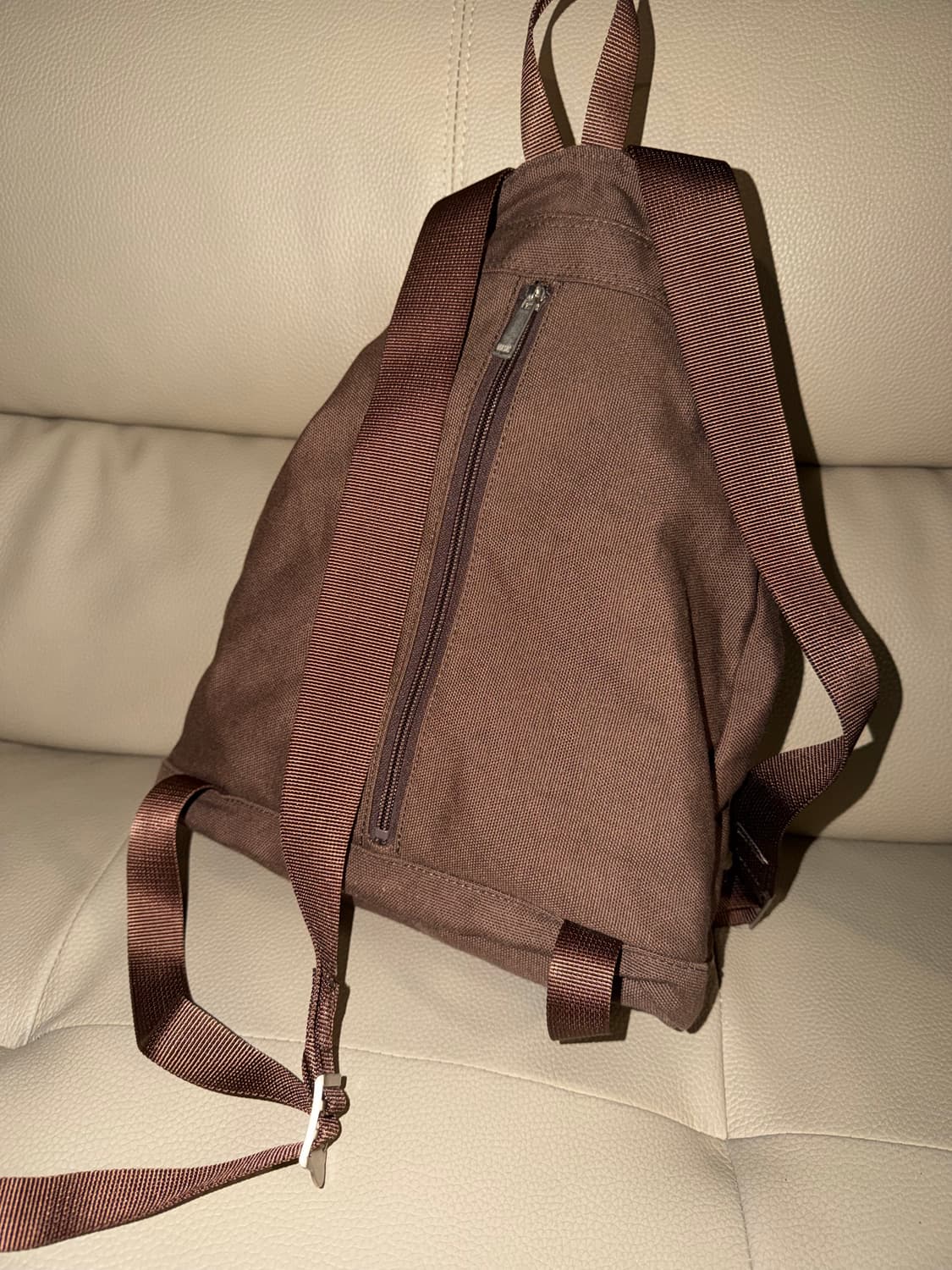 buckle point brown backpack 상품이미지4