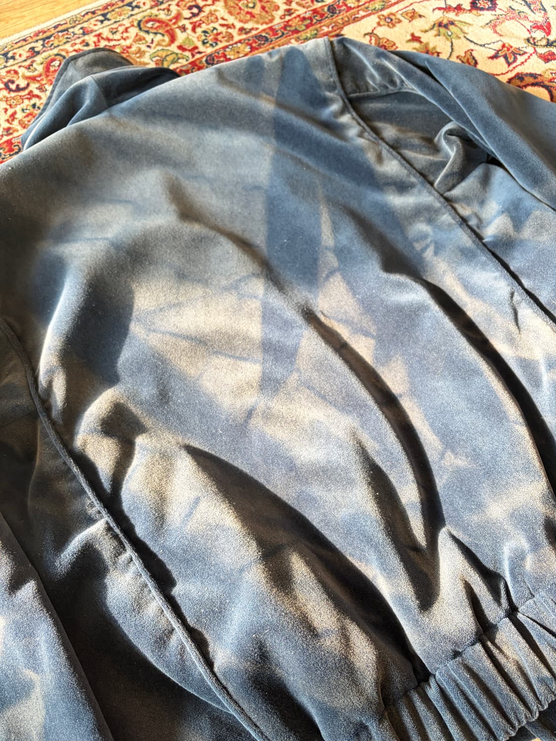 AW22 지용킴 숄카라 벨벳 봄버 자켓 L 상품이미지4