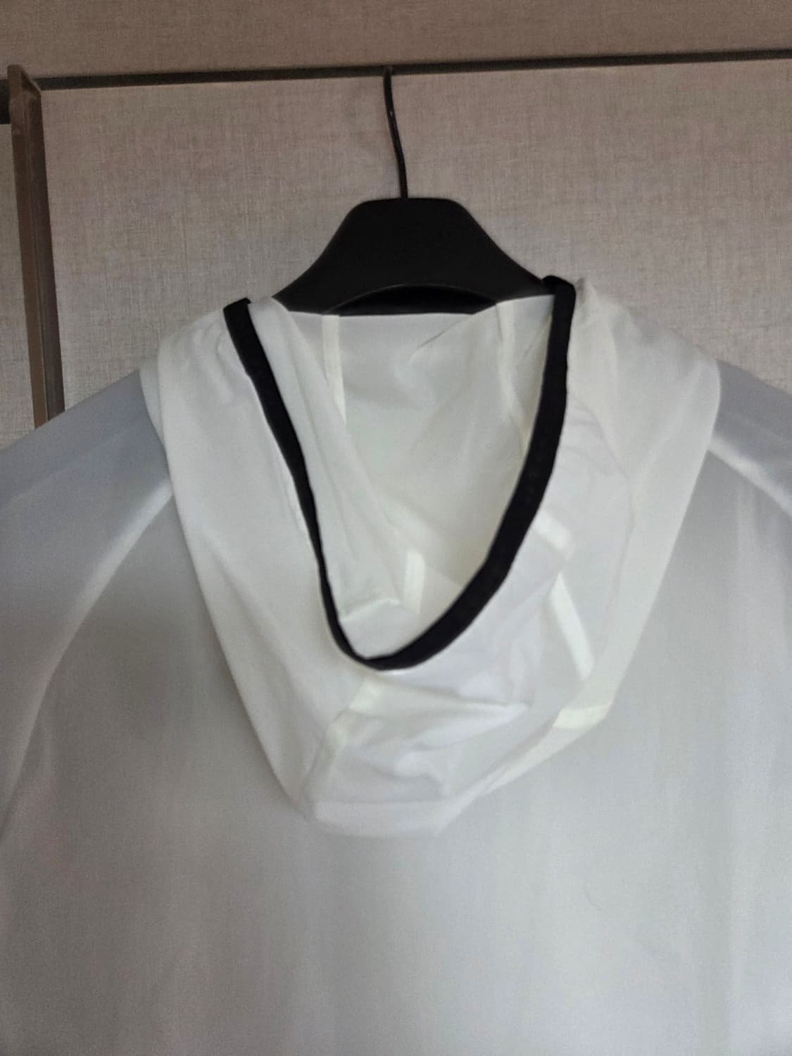 다이나핏 흰색 바람막이 후드집업105 상품이미지5