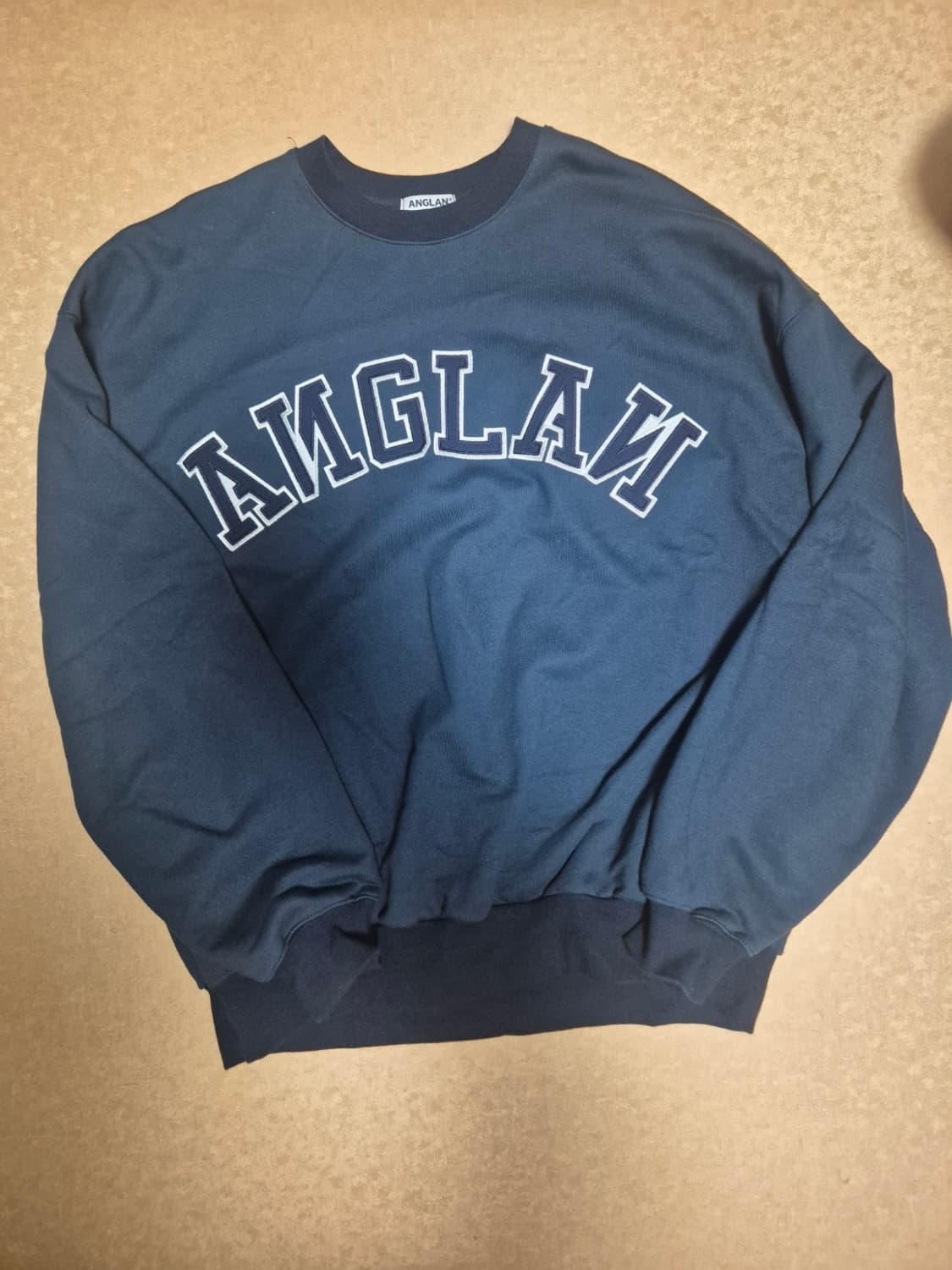 앵글런 Applique Sweat Shirt - Navy 상품이미지3
