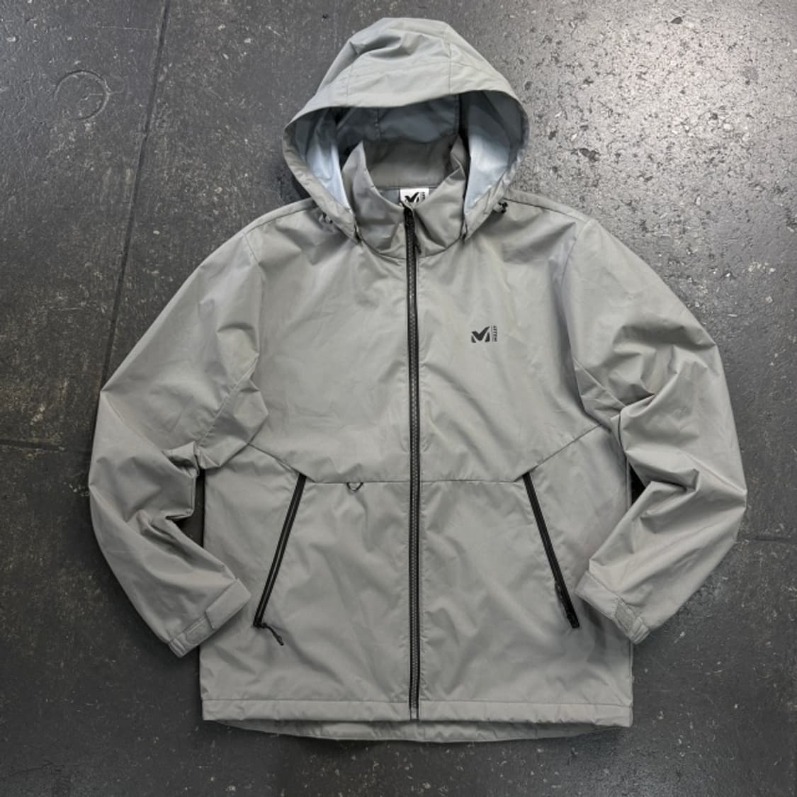 100 밀레 바람막이  상품이미지1