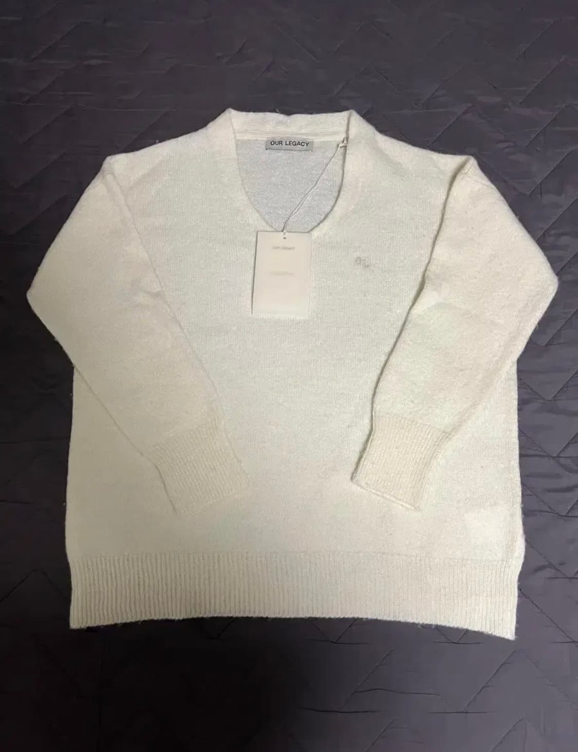 아워레가시 빅 브이넥 니트 스웨터 새상품 상품이미지2