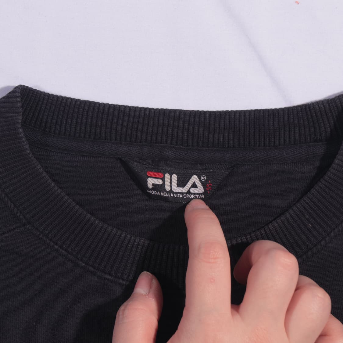 휠라 자수로고 맨투맨 B132 상품이미지2