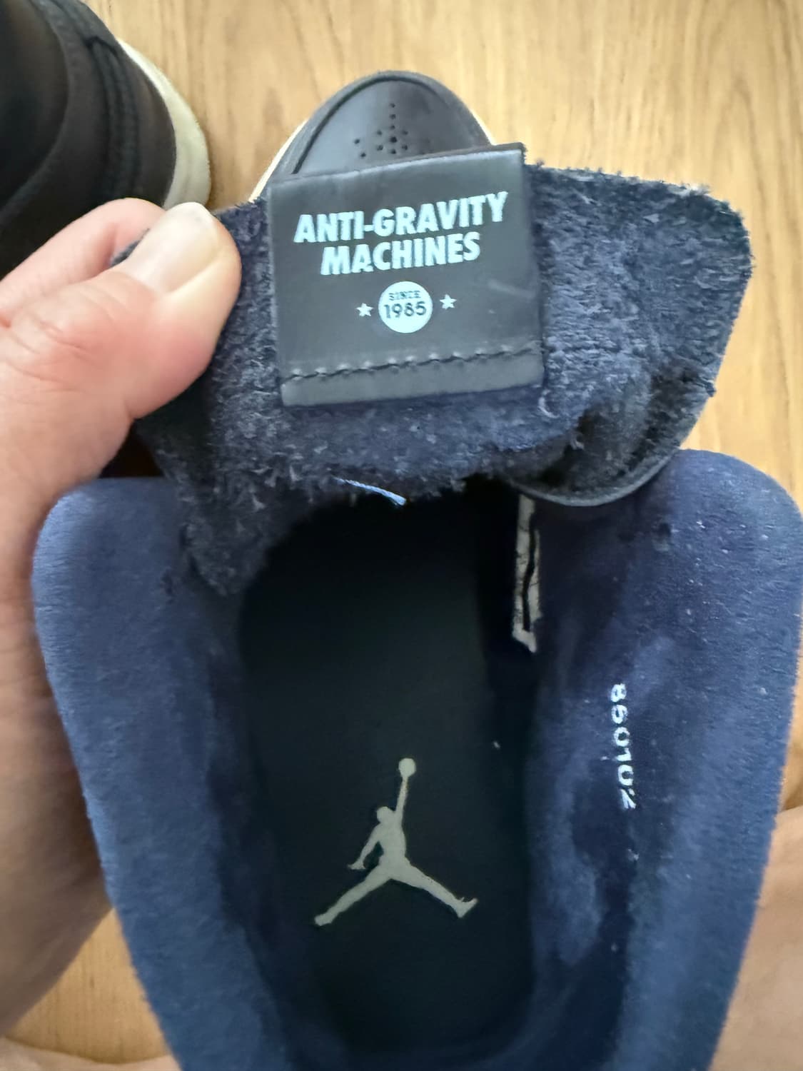 나이키  조던 1 미드 레트로 안티 그래비티 네이비 250mm 상품이미지5