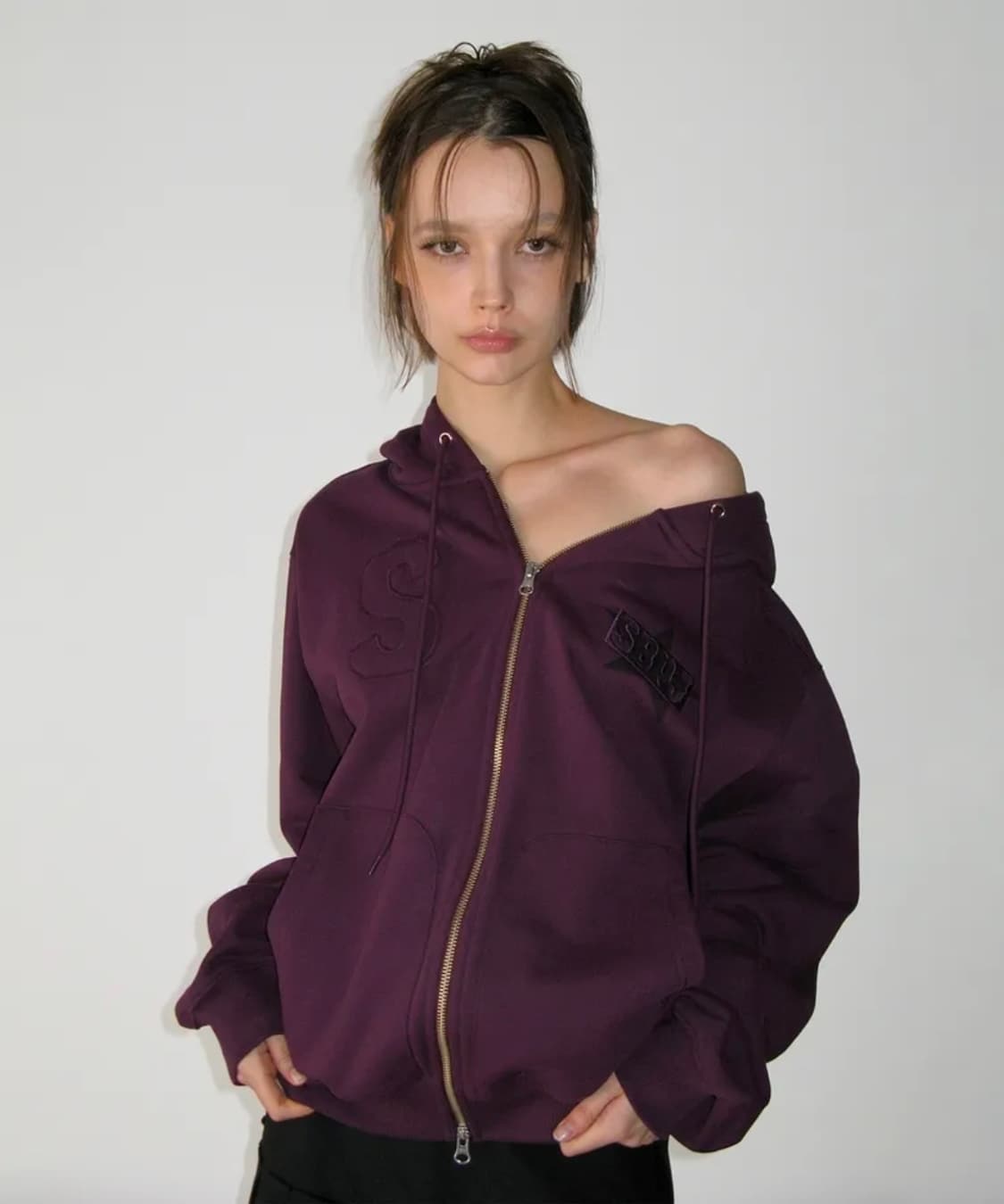 썬번프로젝트 로고패치 후드집업 상품이미지1