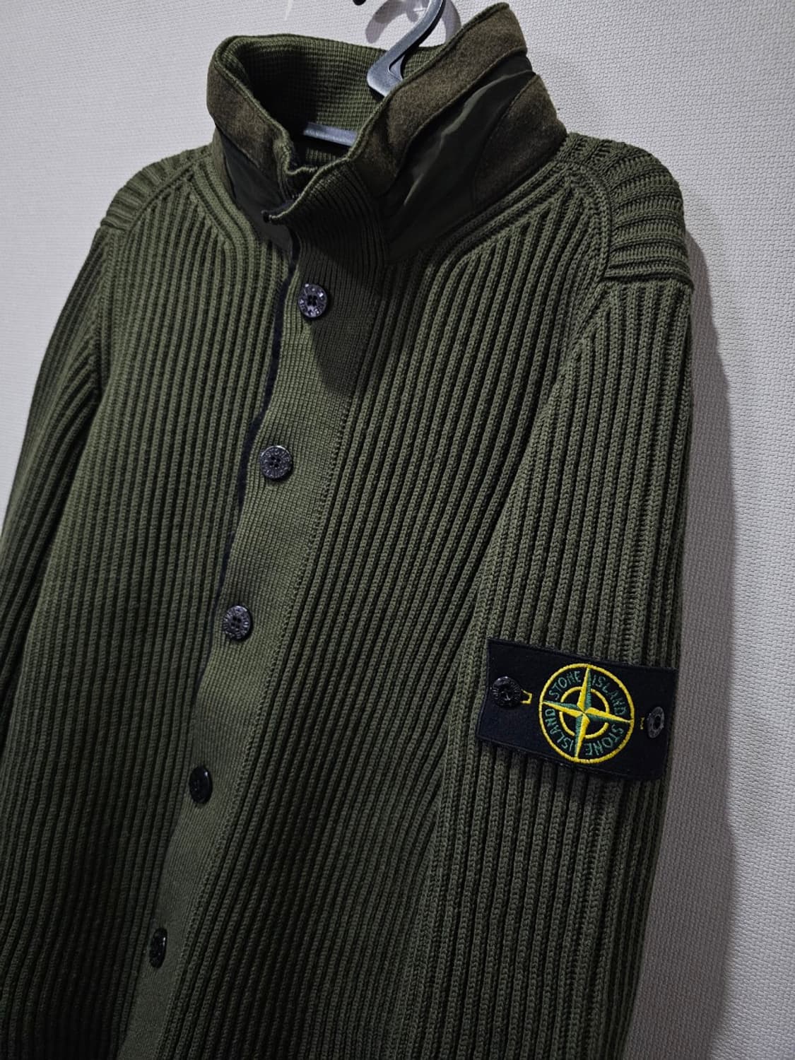 정품 스톤아일랜드 카키 헤비 가디건 90 / S (후드내장) 상품이미지3