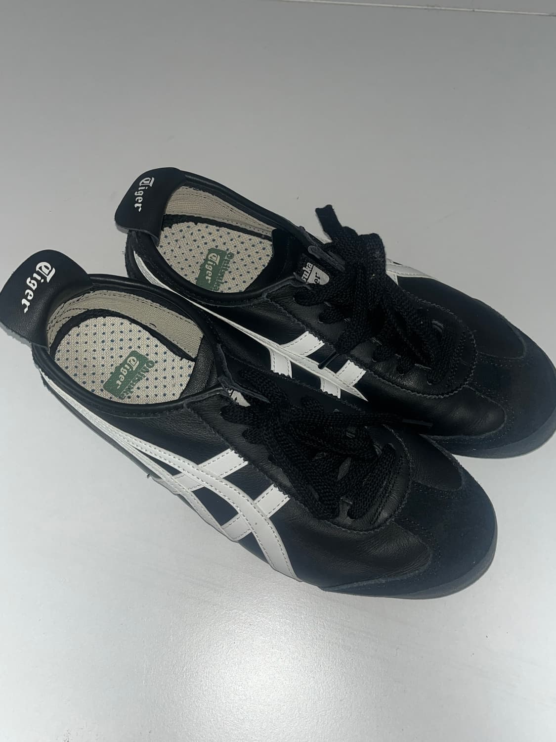 오니츠카타이거 블랙 245 상품이미지2